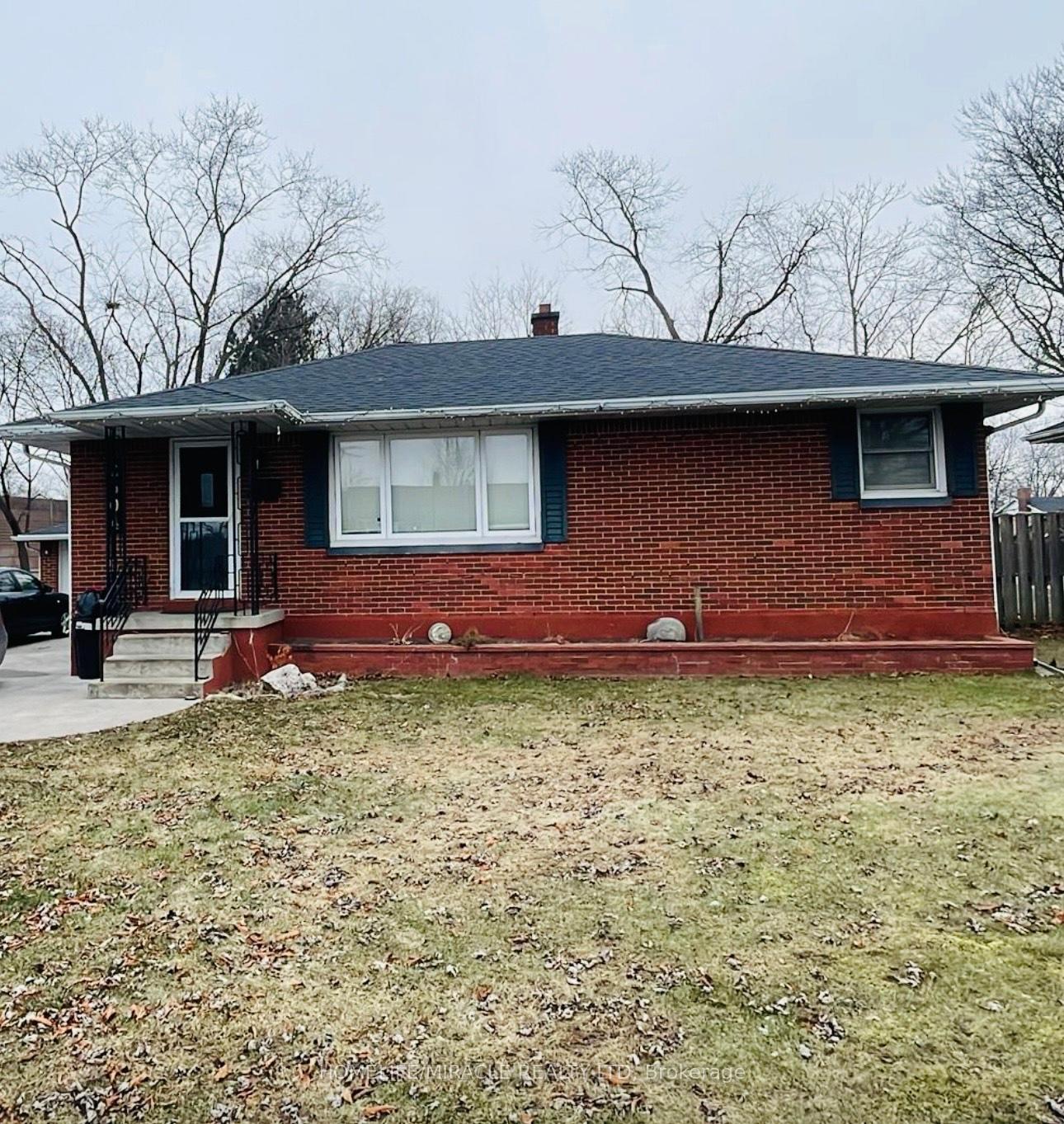 Front of 2504 Askin Avenue