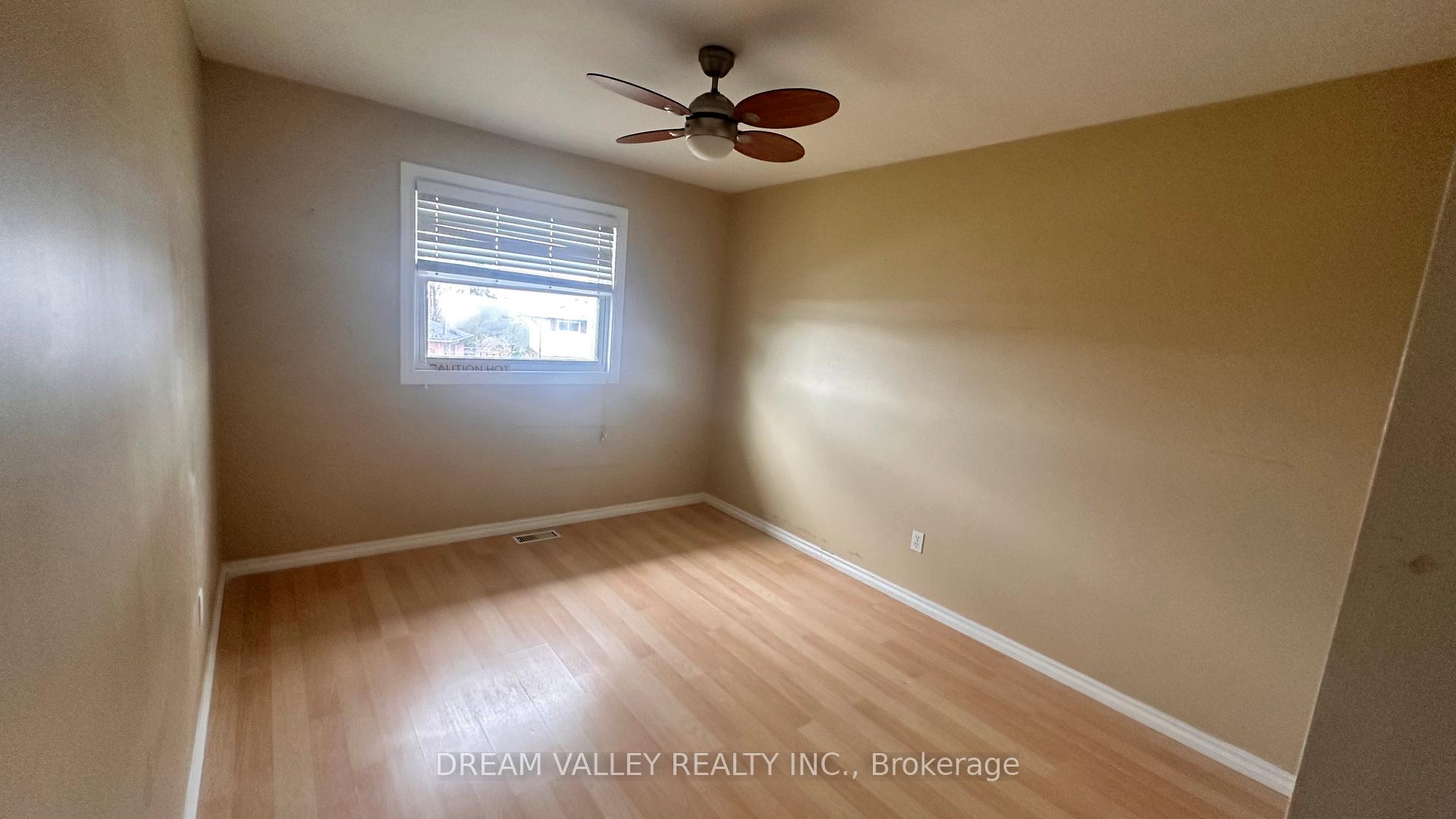 Photo 18 of 708 Tennyson Avenue, Oshawa, Donevan — HOMEH