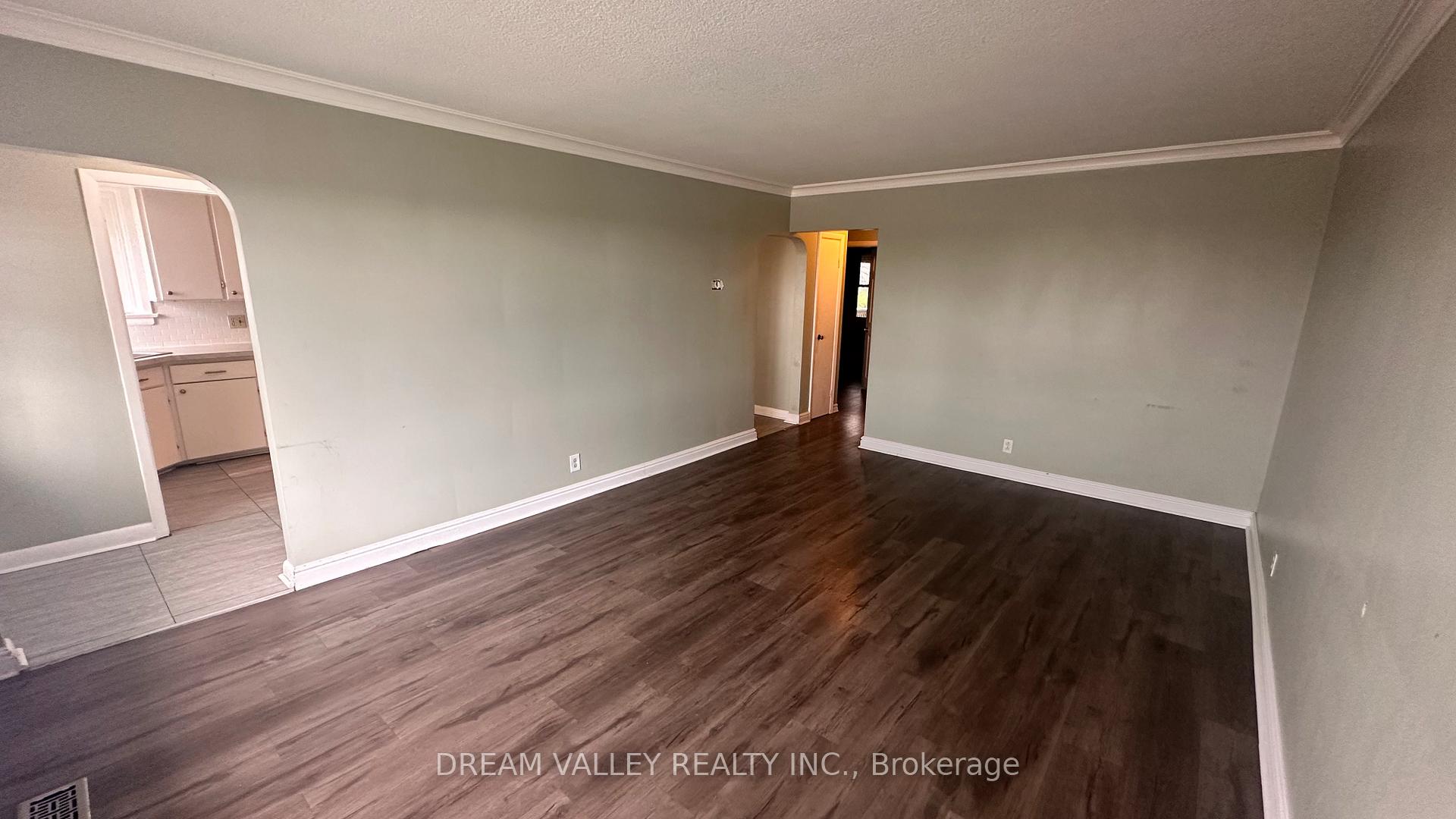 Photo 20 of 708 Tennyson Avenue, Oshawa, Donevan — HOMEH