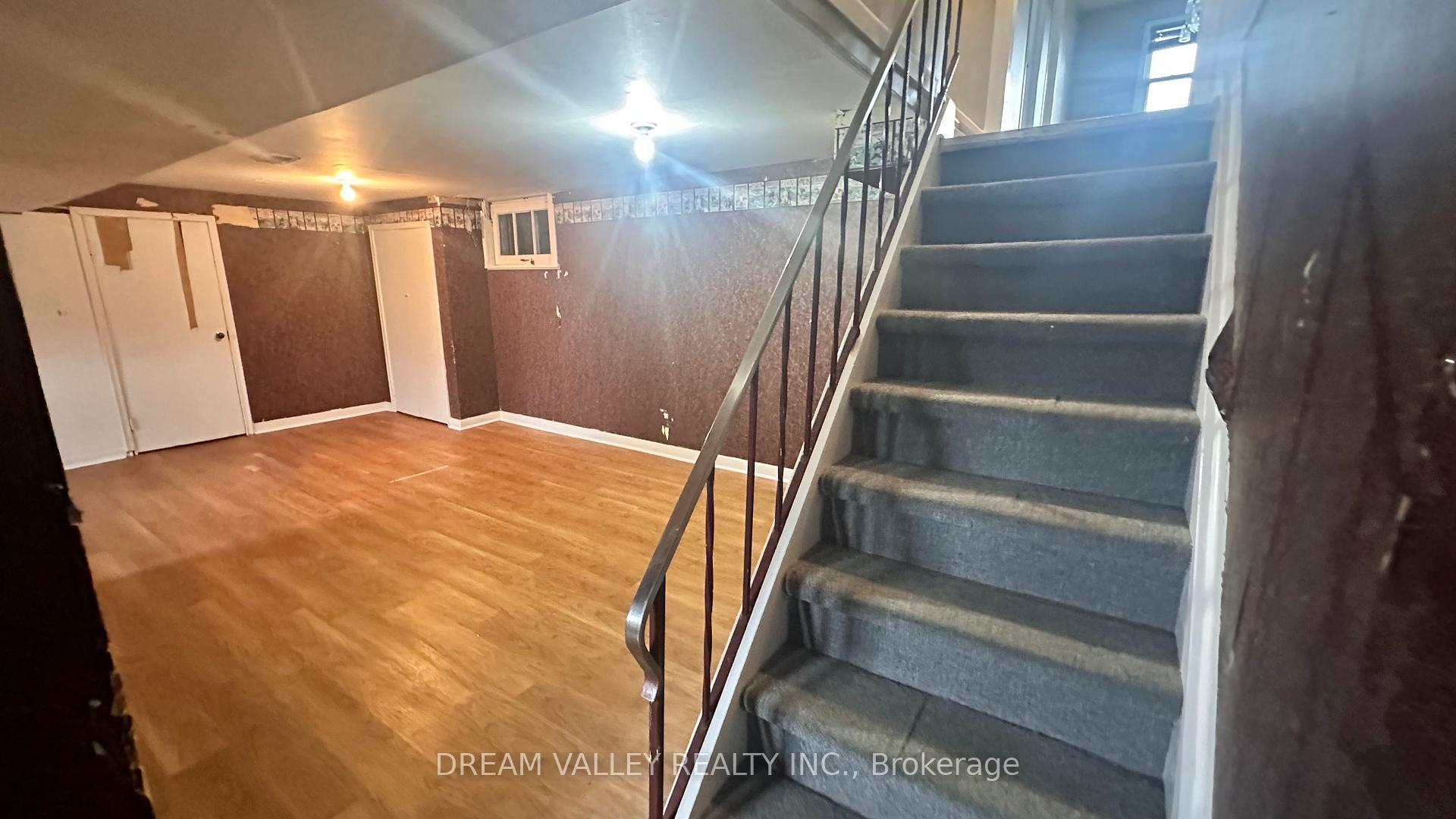 Photo 25 of 708 Tennyson Avenue, Oshawa, Donevan — HOMEH