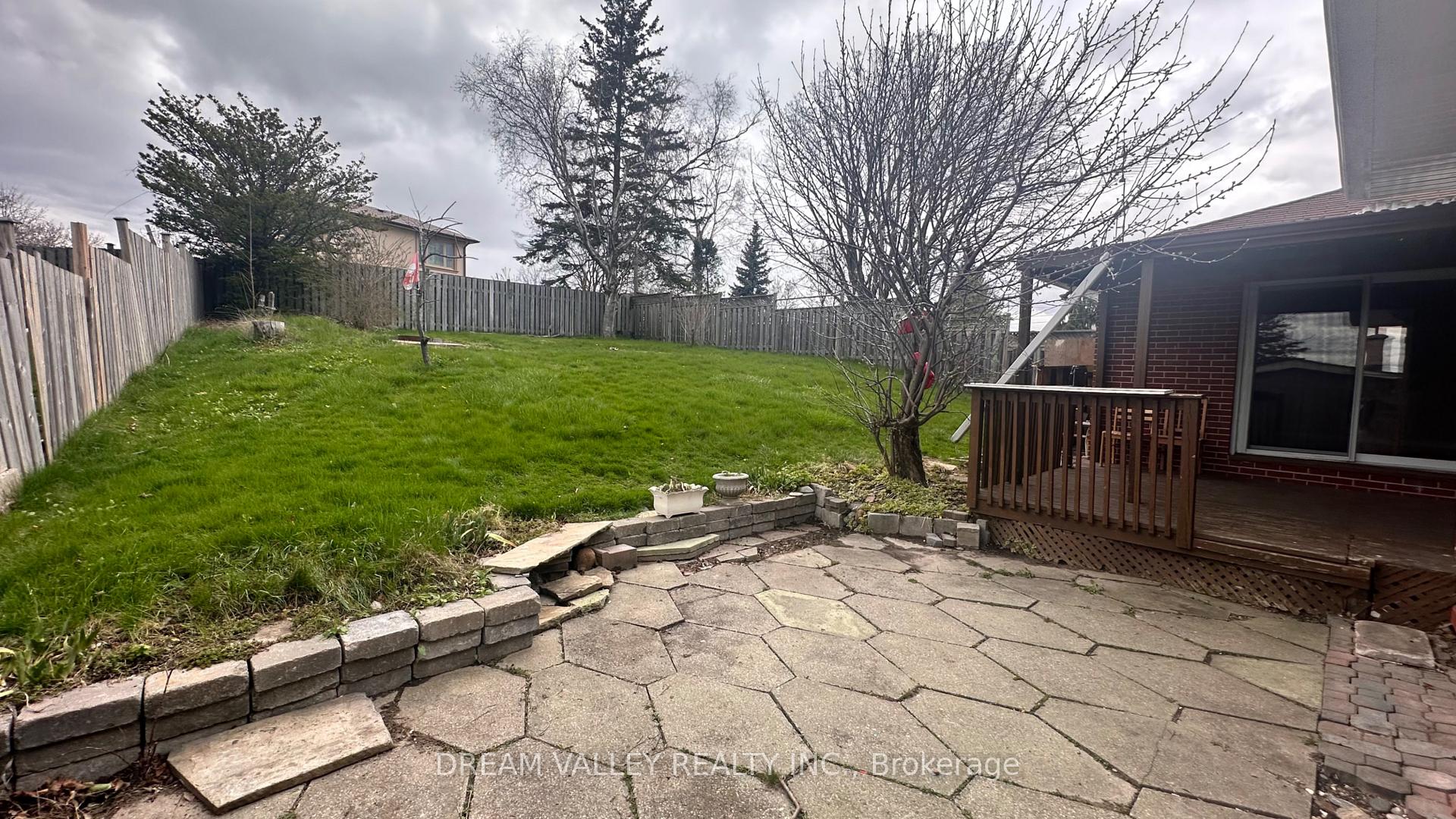 Photo 32 of 708 Tennyson Avenue, Oshawa, Donevan — HOMEH