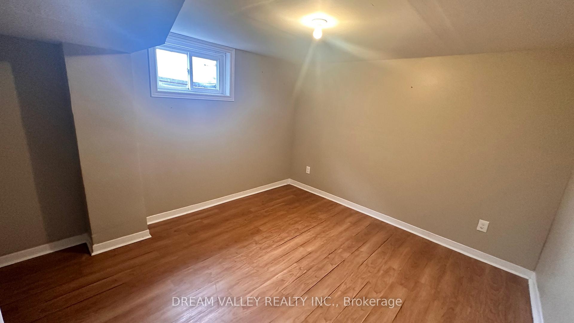 Photo 34 of 708 Tennyson Avenue, Oshawa, Donevan — HOMEH