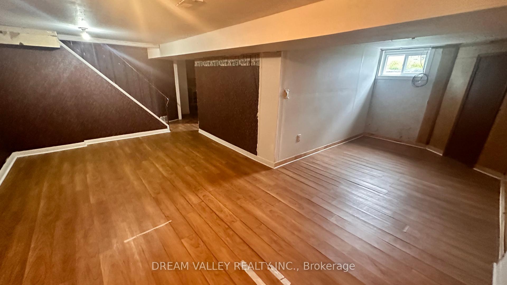 Photo 35 of 708 Tennyson Avenue, Oshawa, Donevan — HOMEH