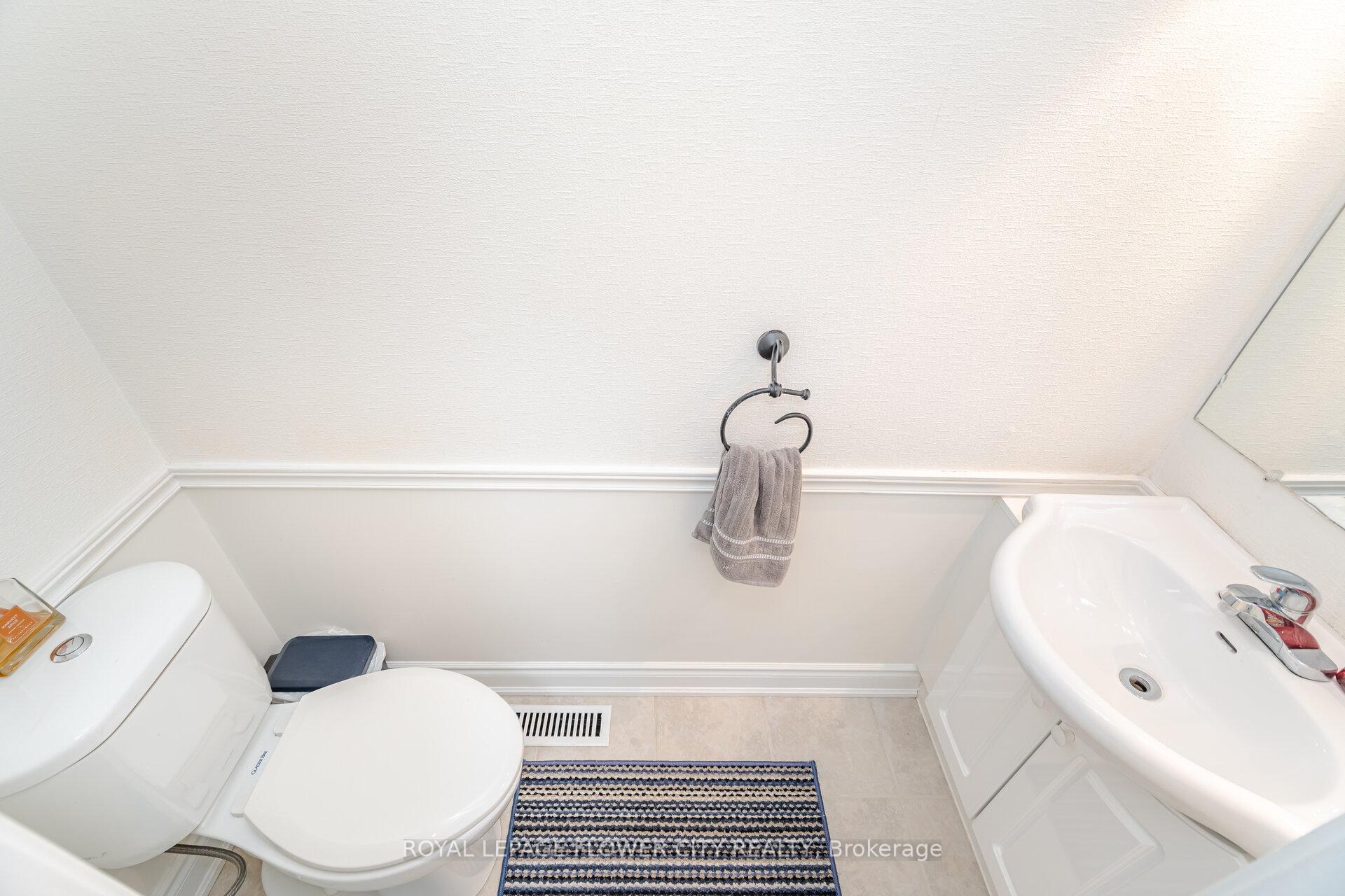 Photo 12 of 20 Trewartha Crescent, Brampton, Heart Lake West — HOMEH