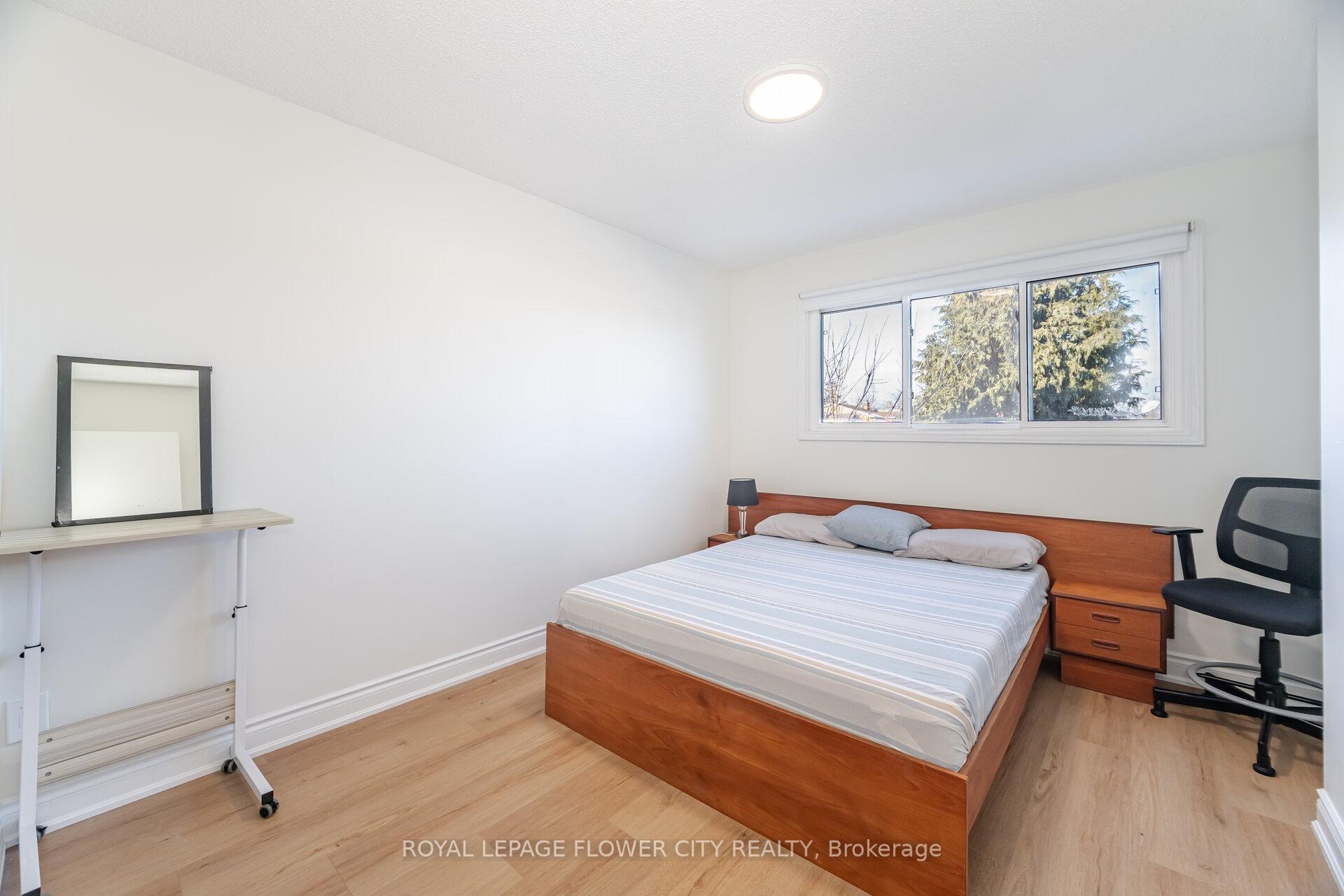 Photo 21 of 20 Trewartha Crescent, Brampton, Heart Lake West — HOMEH