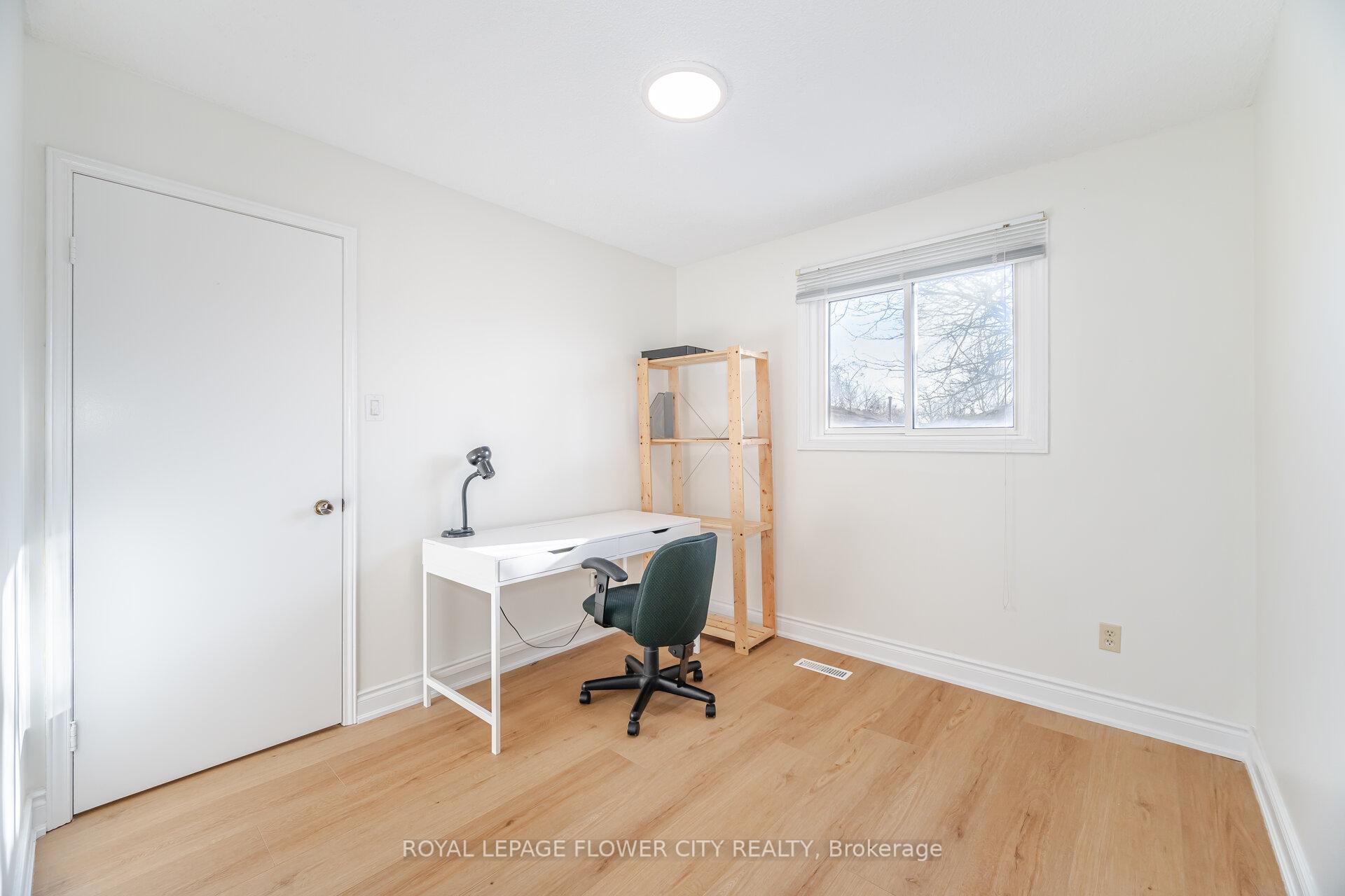 Photo 23 of 20 Trewartha Crescent, Brampton, Heart Lake West — HOMEH