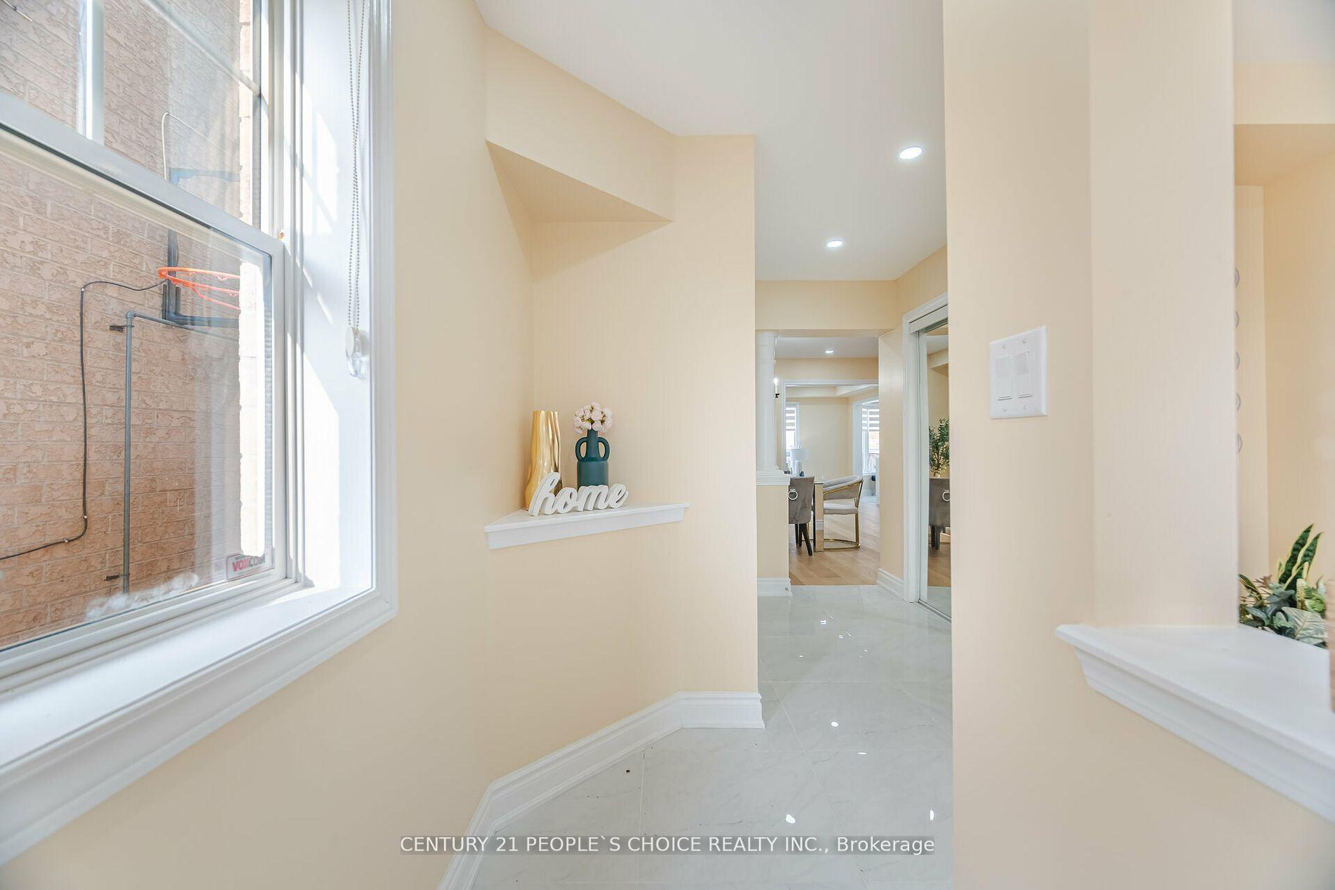 Photo 7 of 9717 Creditview Road, Brampton, Credit Valley — HOMEH
