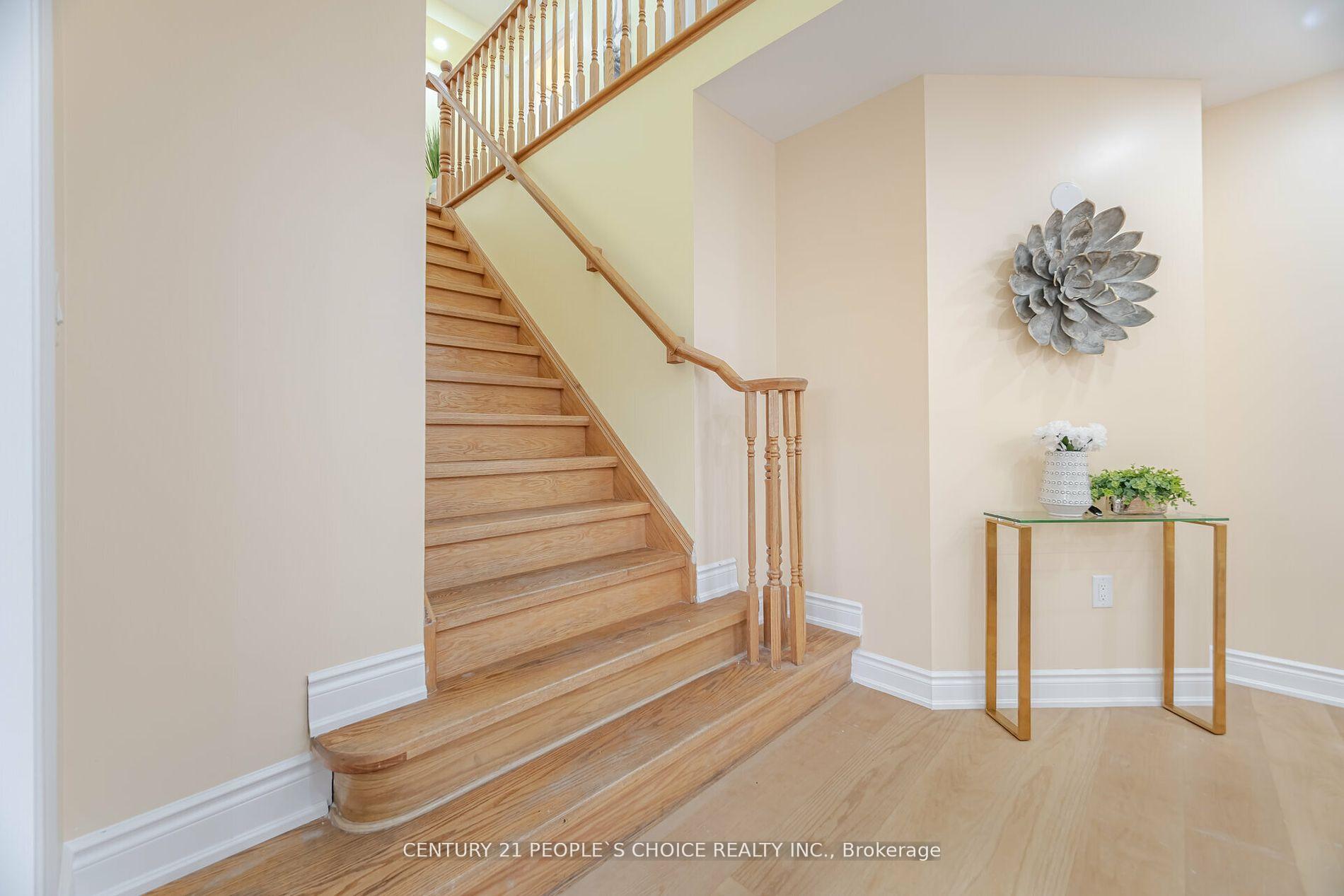 Photo 16 of 9717 Creditview Road, Brampton, Credit Valley — HOMEH
