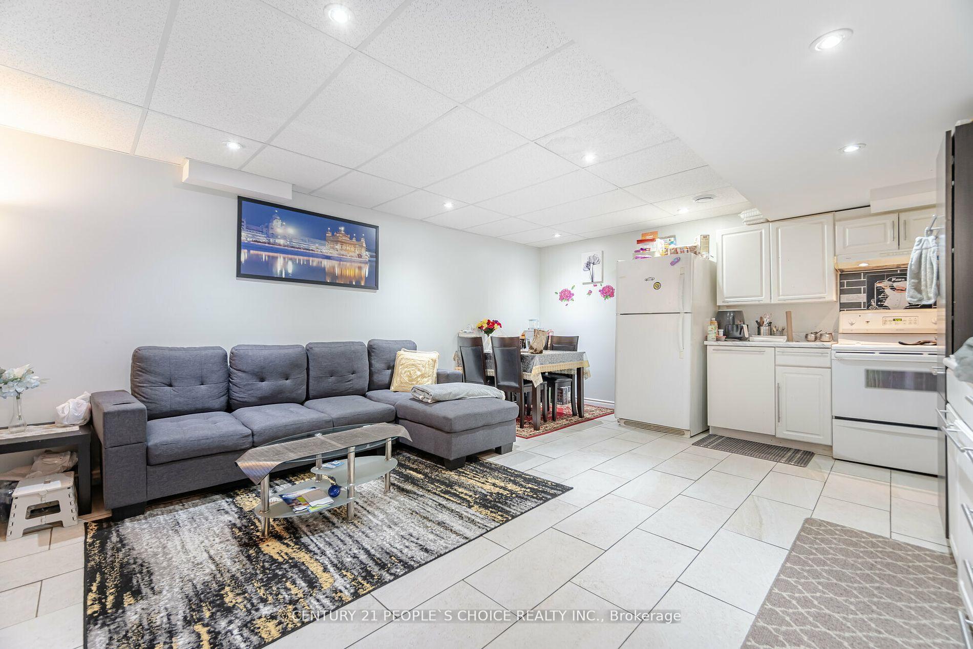 Photo 33 of 9717 Creditview Road, Brampton, Credit Valley — HOMEH
