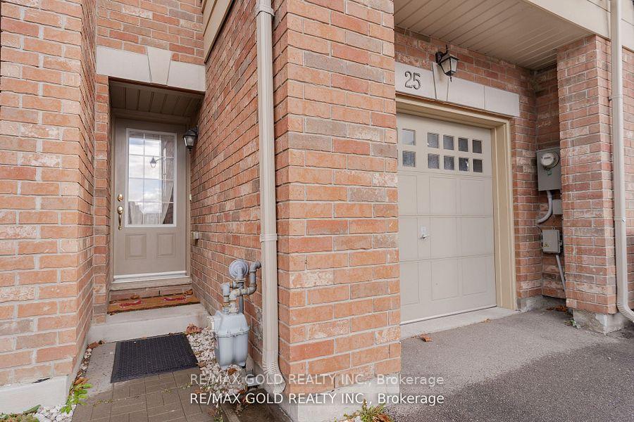 Photo 4 of 25 Telegraph Street, Brampton, Heart Lake East — HOMEH