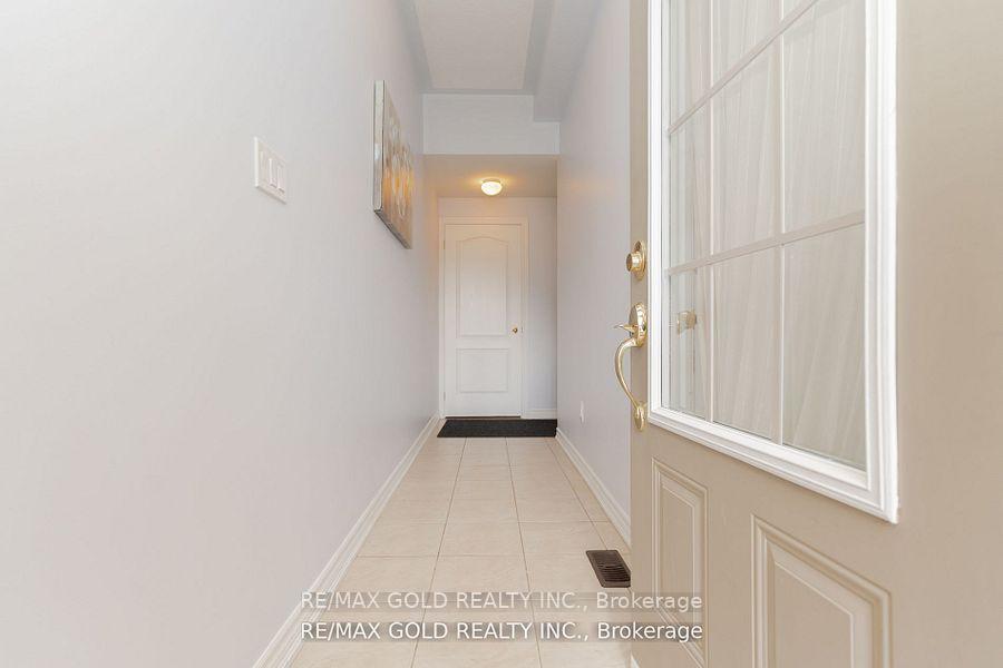 Photo 3 of 25 Telegraph Street, Brampton, Heart Lake East — HOMEH