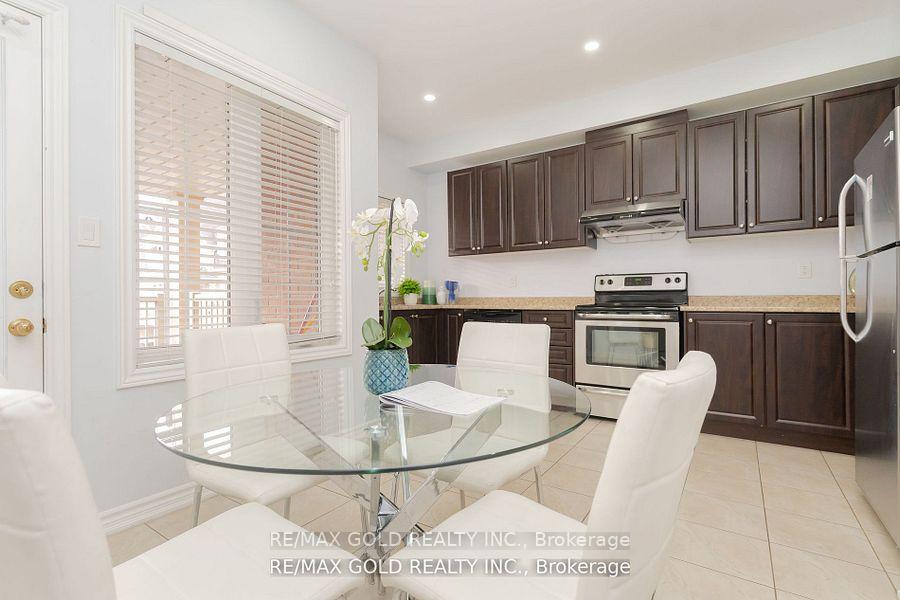 Photo 15 of 25 Telegraph Street, Brampton, Heart Lake East — HOMEH