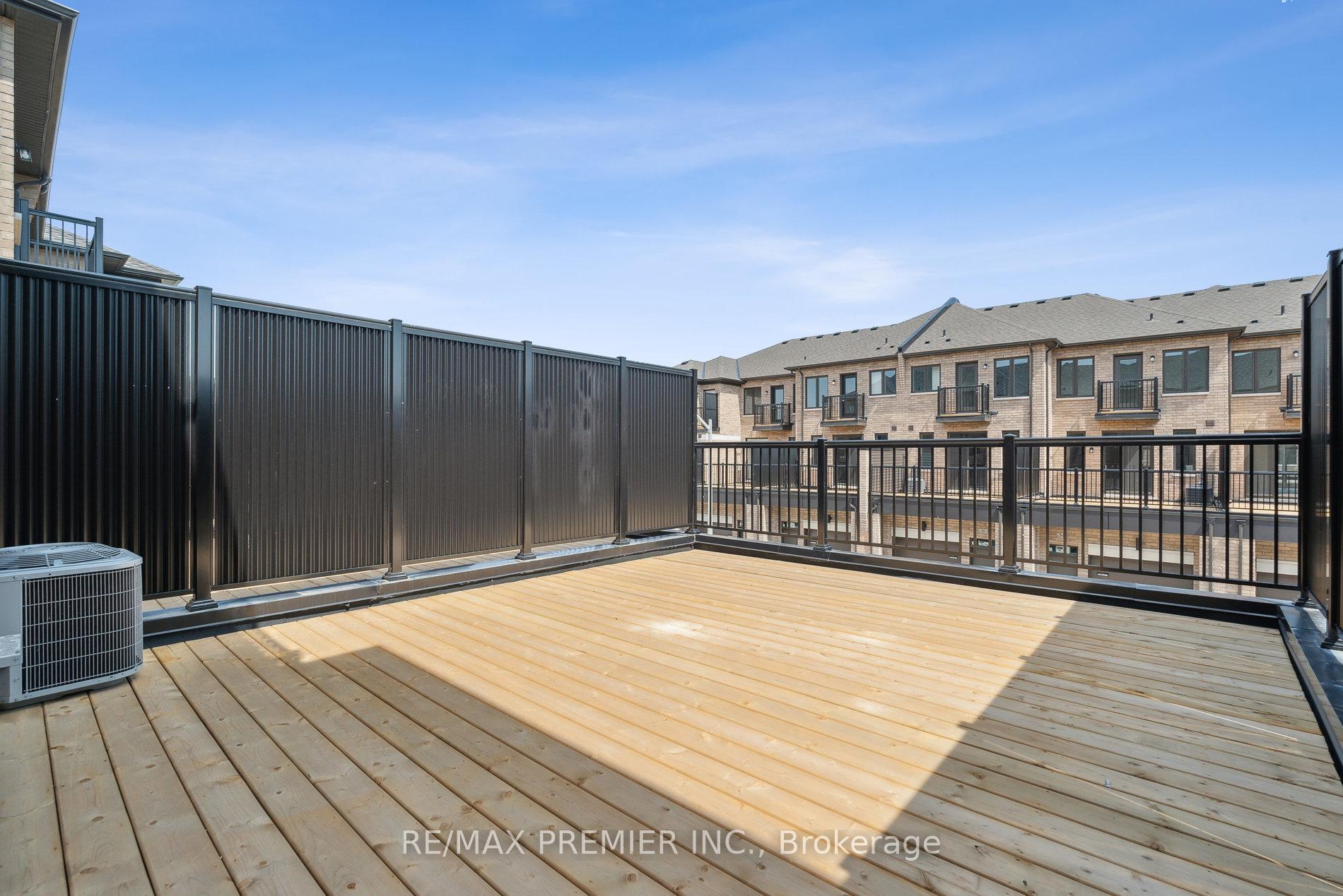 Photo 10 of 33 Cherry Hill Lane, Barrie, Painswick South — HOMEH