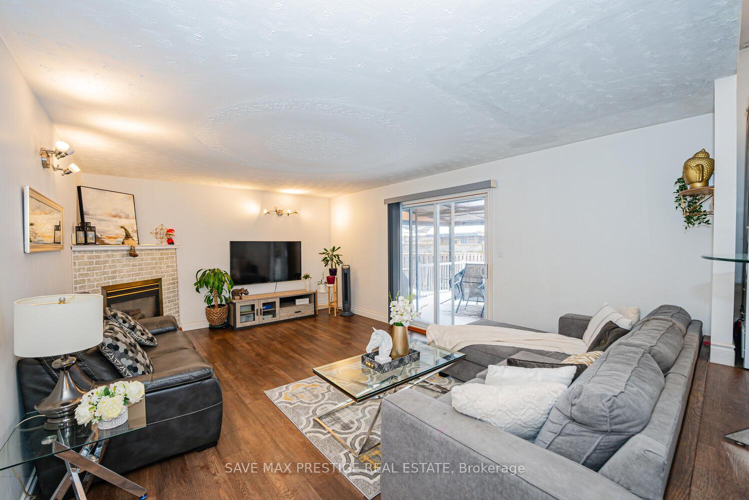 Photo 9 of 84 Wimbleton Crescent, Kitchener — HOMEH