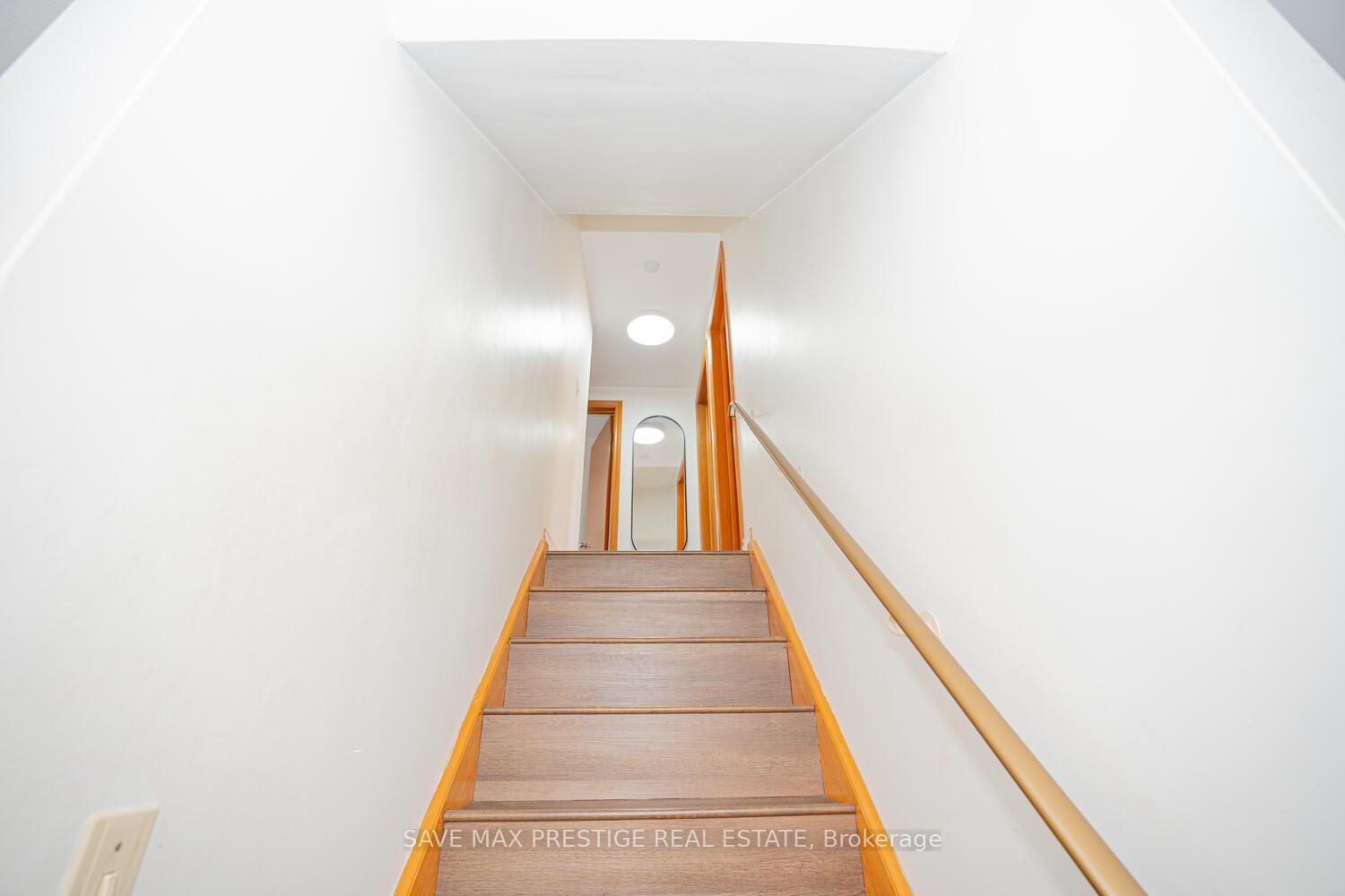 Photo 18 of 84 Wimbleton Crescent, Kitchener — HOMEH