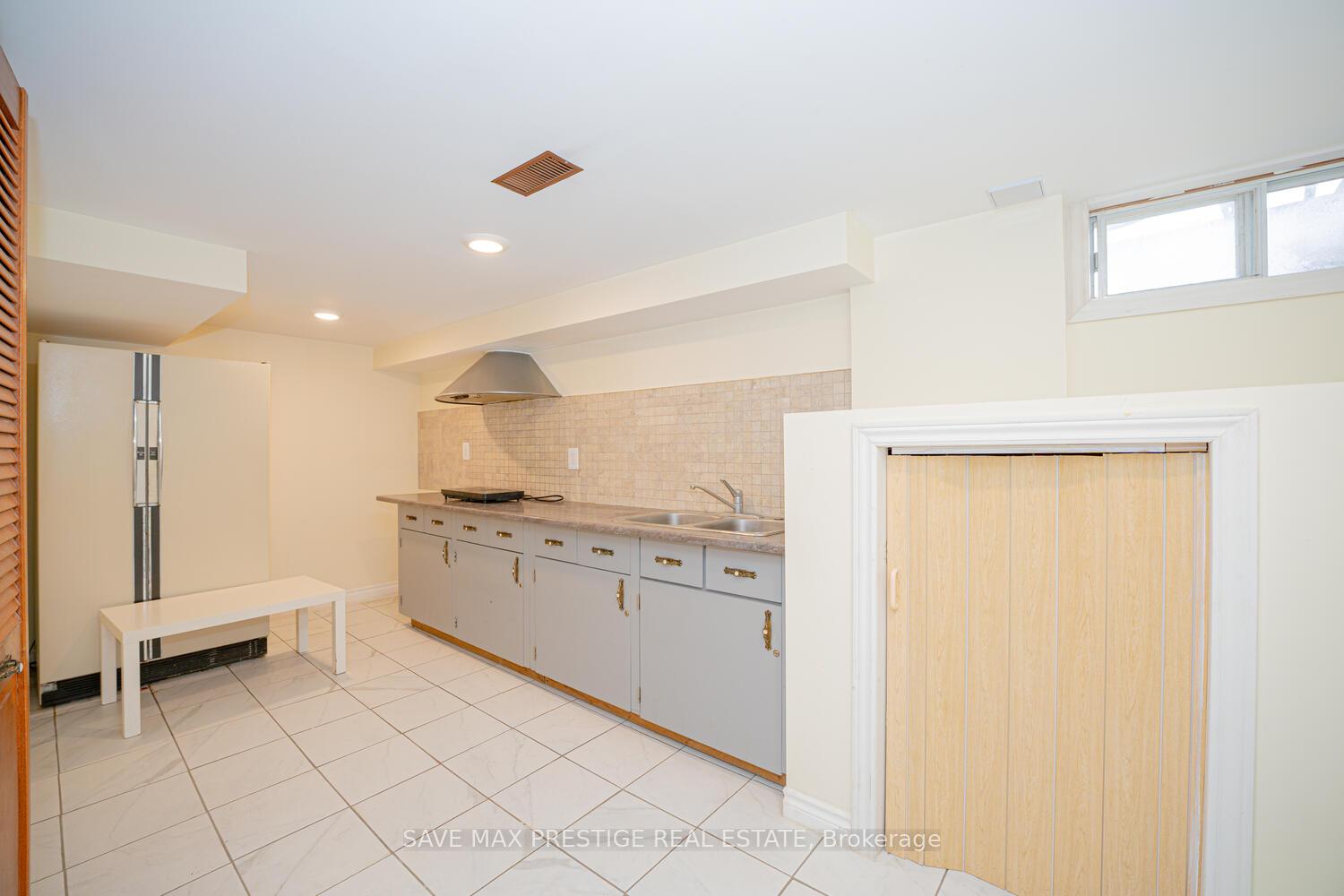 Photo 34 of 84 Wimbleton Crescent, Kitchener — HOMEH