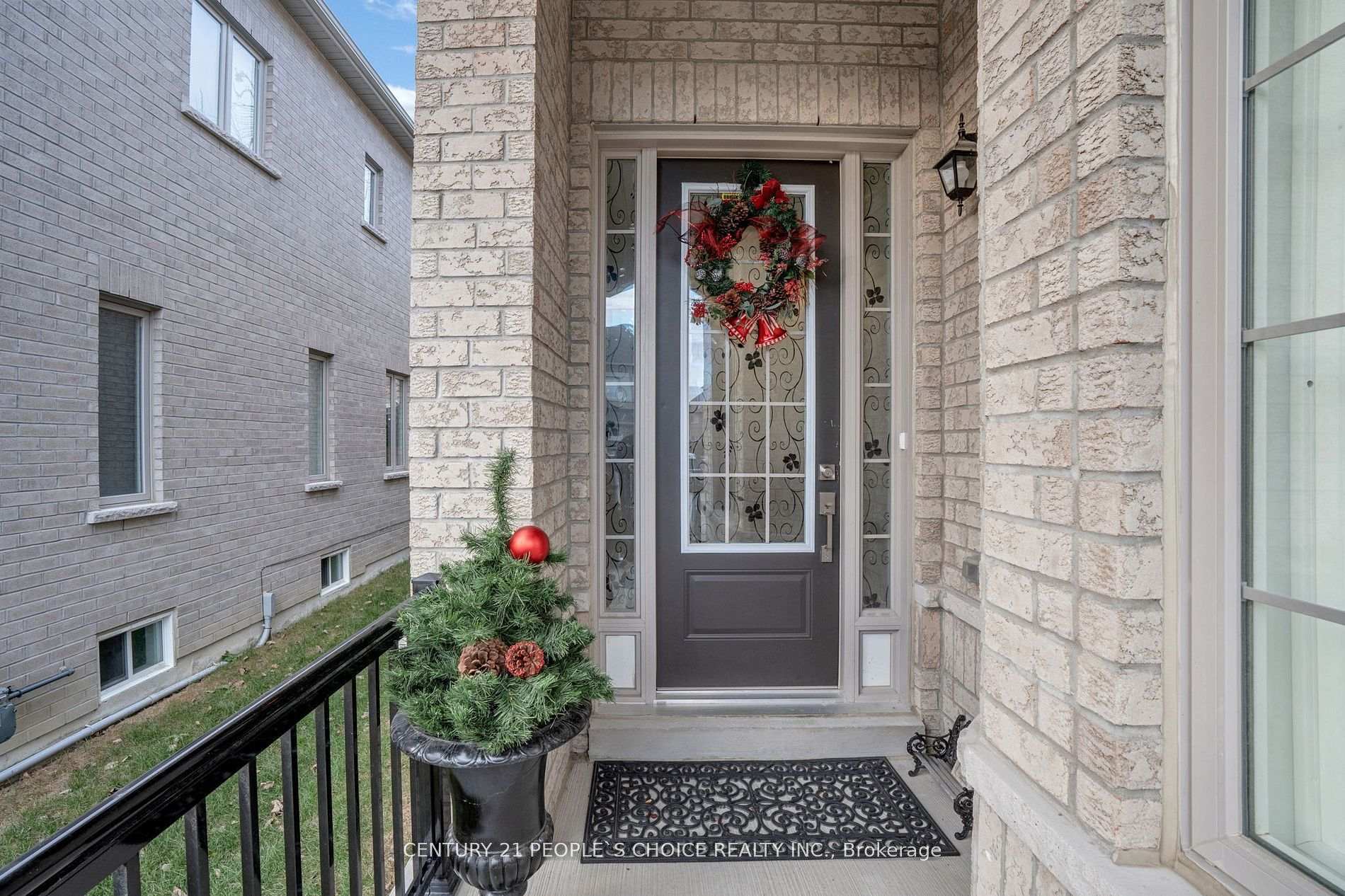 Photo 7 of 41 Northern Breeze Crescent, Whitby, Rolling Acres — HOMEH