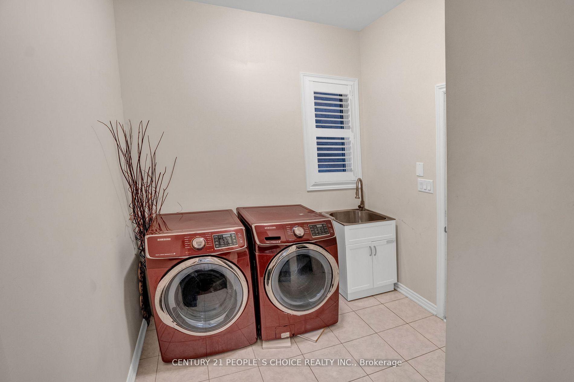 Photo 15 of 41 Northern Breeze Crescent, Whitby, Rolling Acres — HOMEH