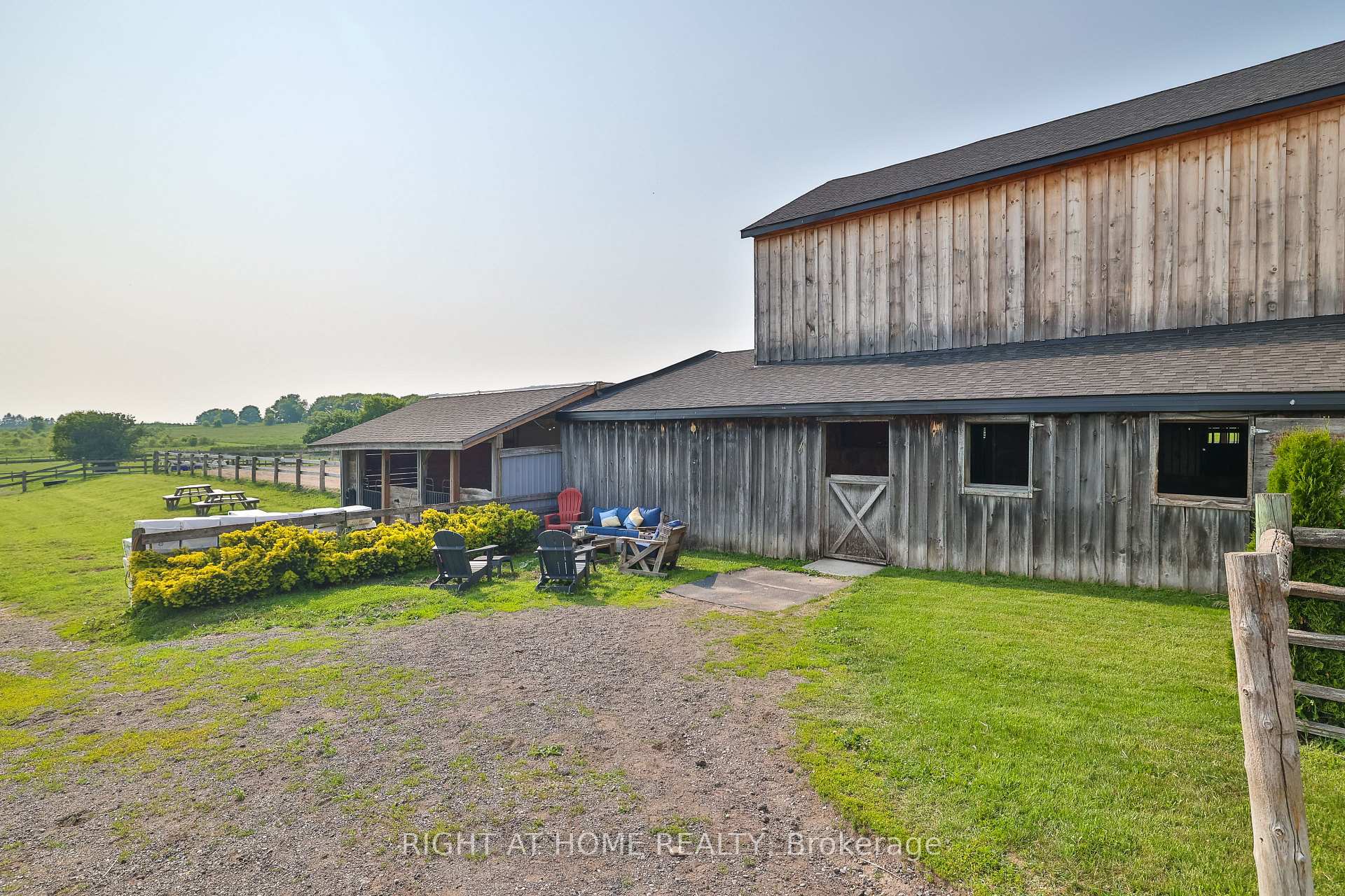 Photo 8 of 6406 Clemens Road, Clarington, Bowmanville — HOMEH