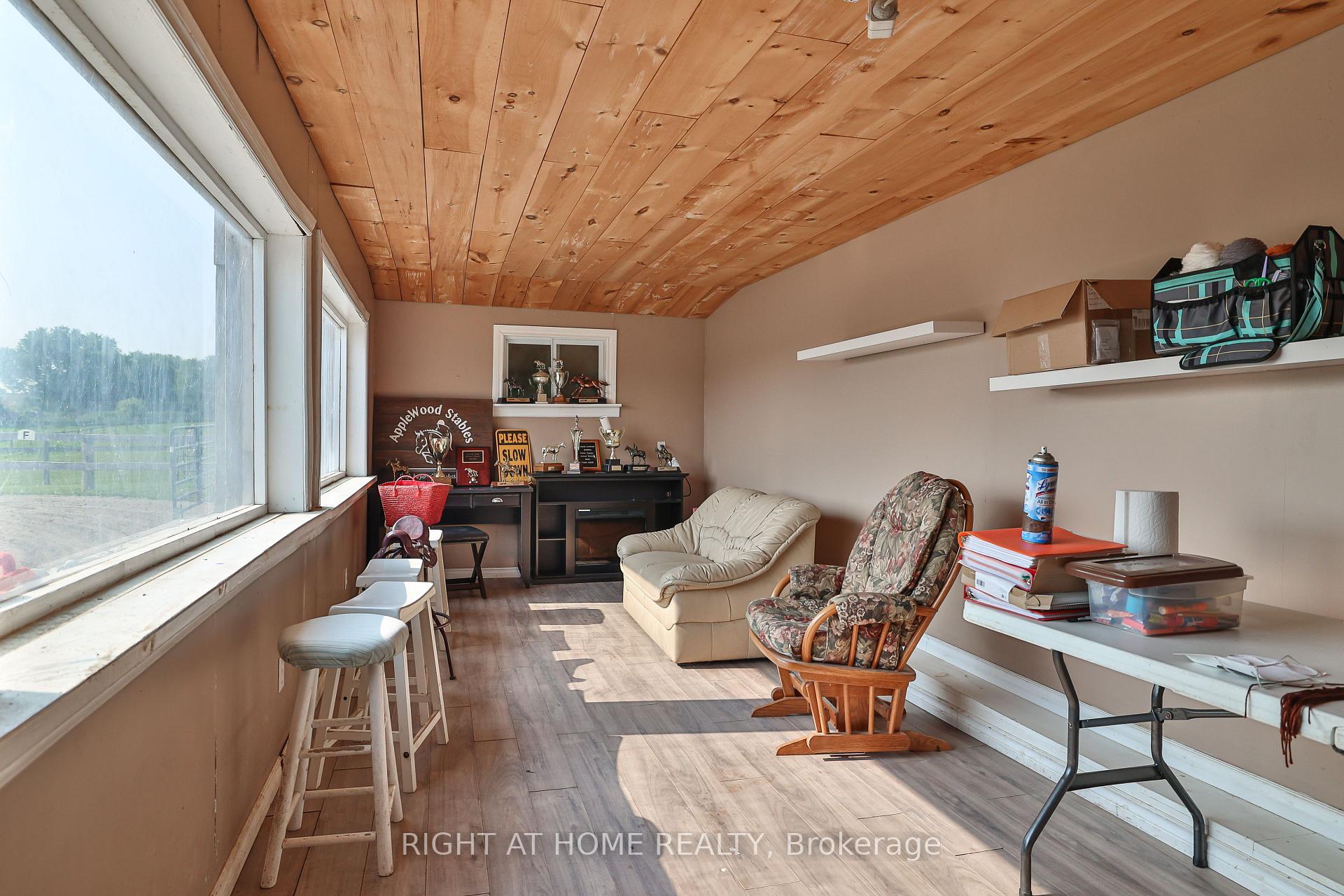 Photo 12 of 6406 Clemens Road, Clarington, Bowmanville — HOMEH