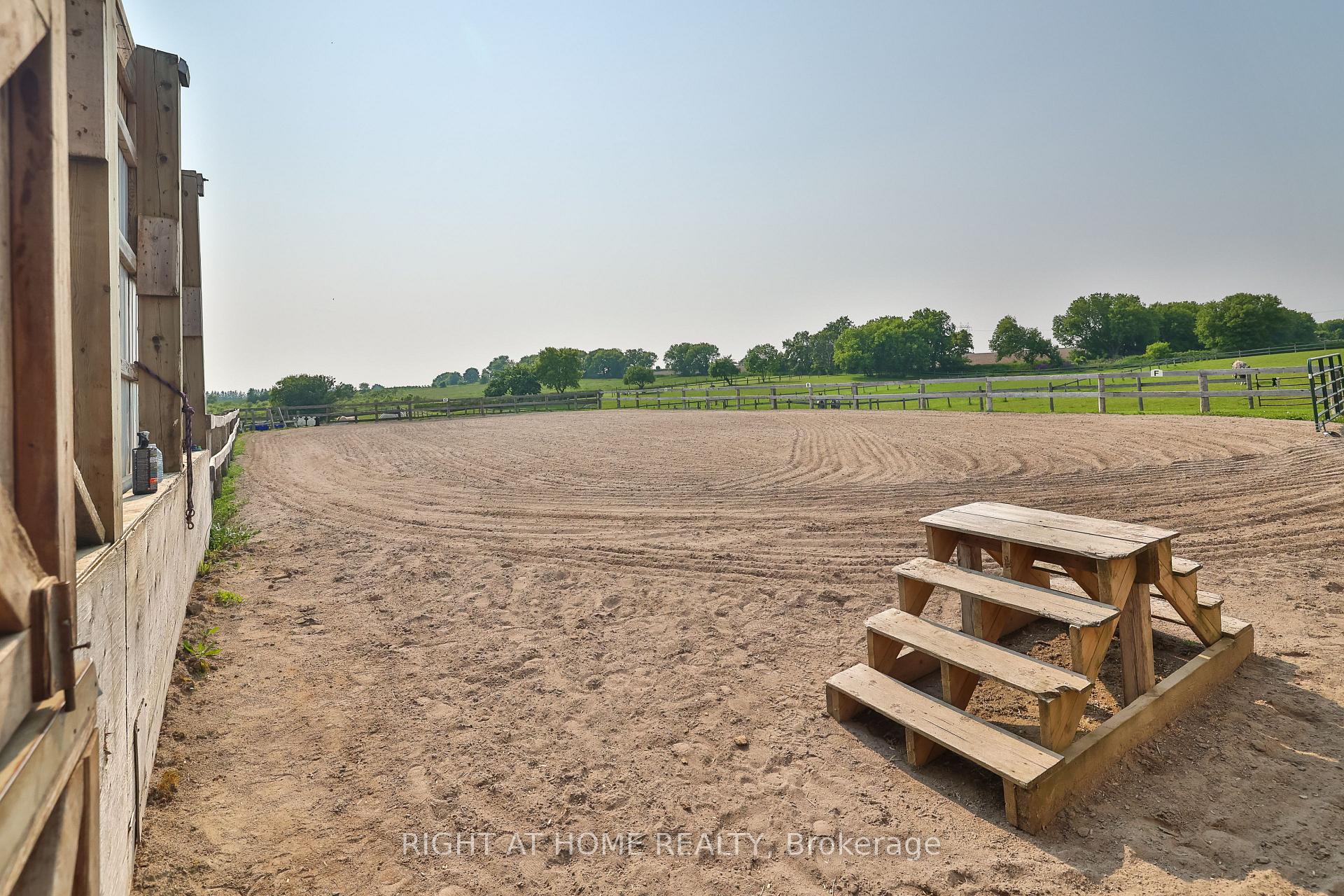 Photo 13 of 6406 Clemens Road, Clarington, Bowmanville — HOMEH