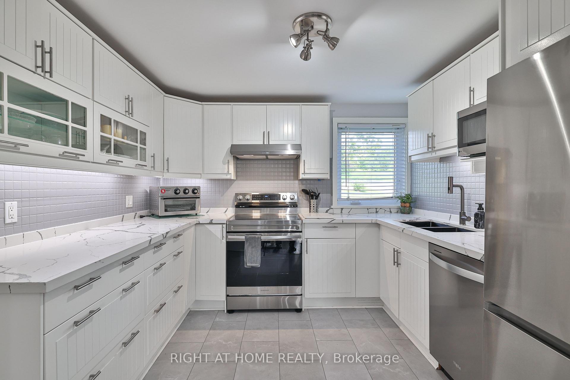 Photo 25 of 6406 Clemens Road, Clarington, Bowmanville — HOMEH