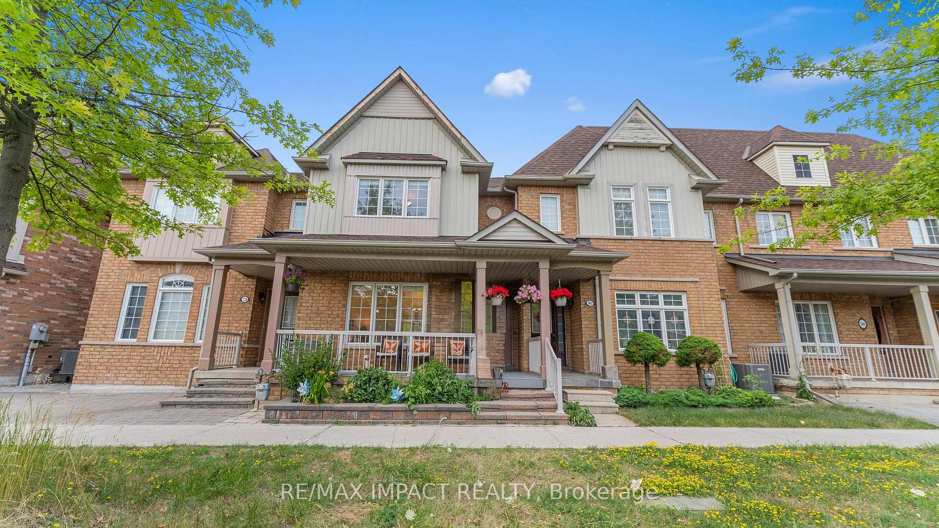 Front of 740 Bur Oak Avenue