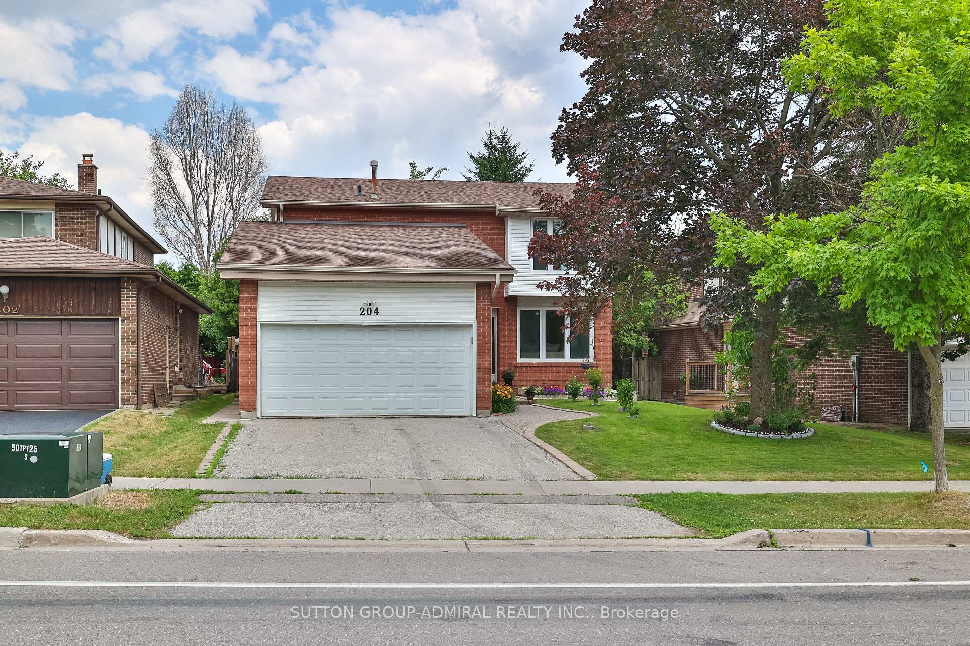 Photo 2 of 204 Willowbrook Road, Markham, Aileen-Willowbrook — HOMEH