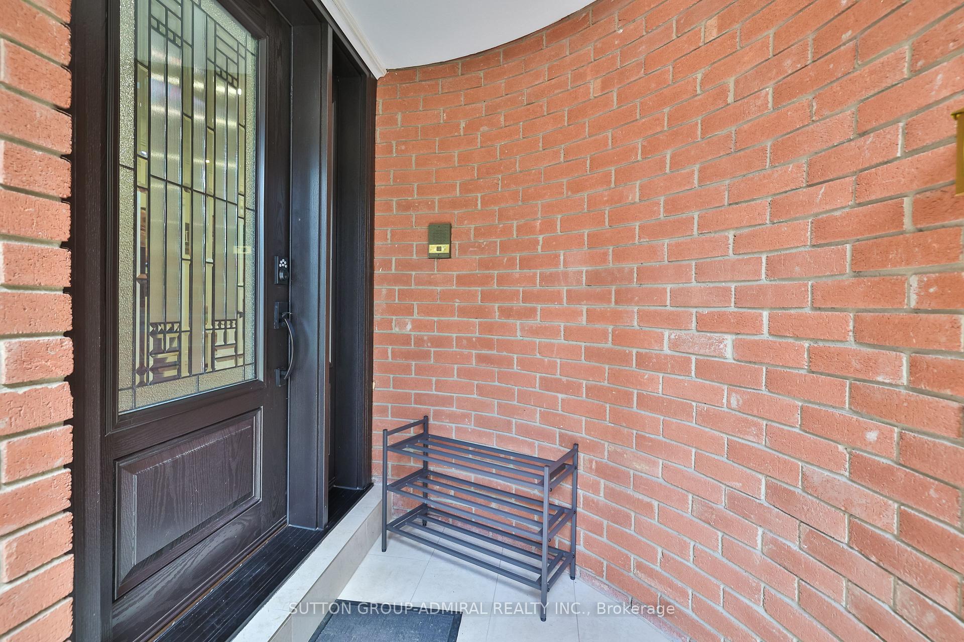 Photo 3 of 204 Willowbrook Road, Markham, Aileen-Willowbrook — HOMEH