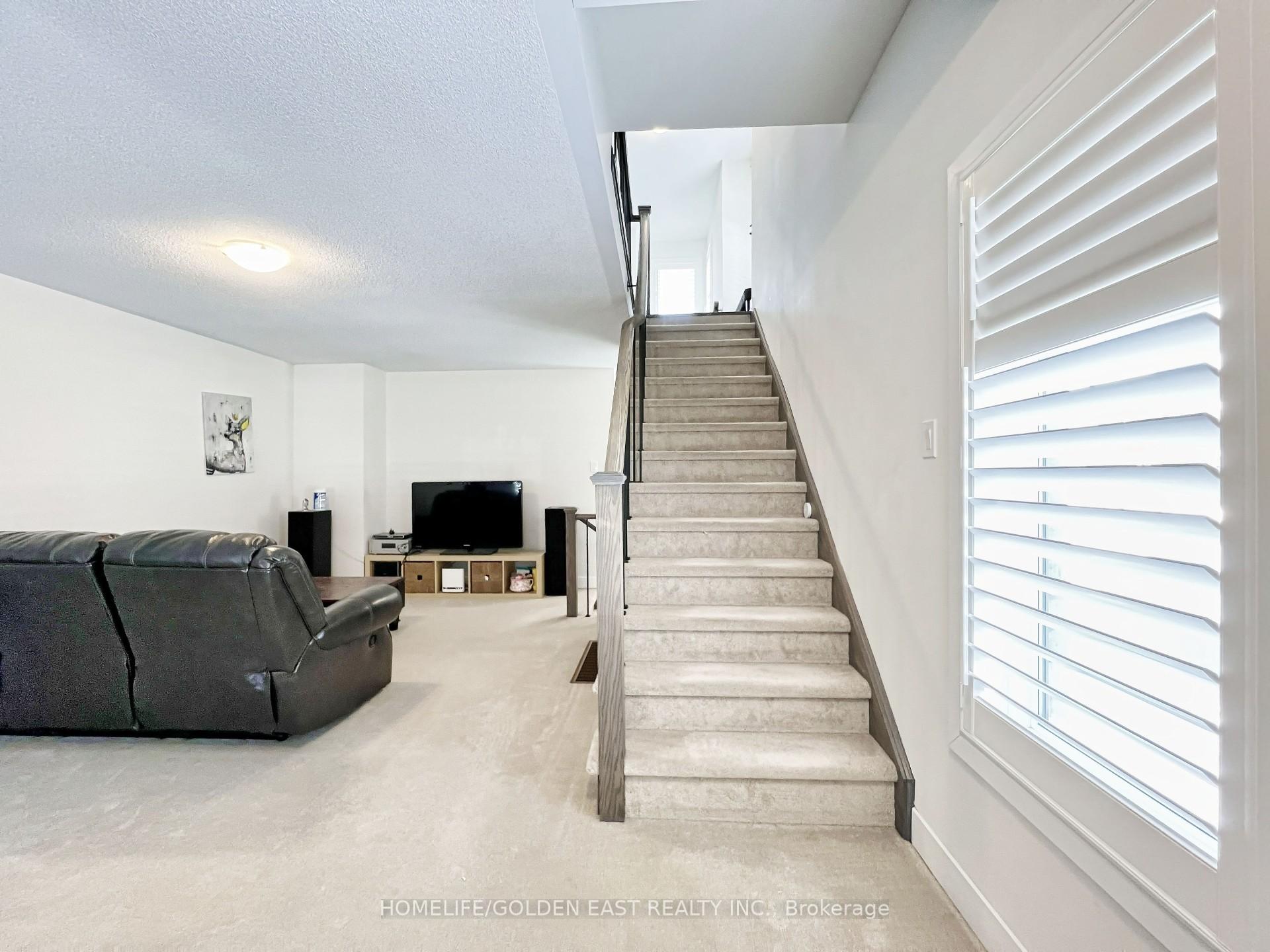 Photo 27 of 1 Shawfield Way, Whitby, Pringle Creek — HOMEH