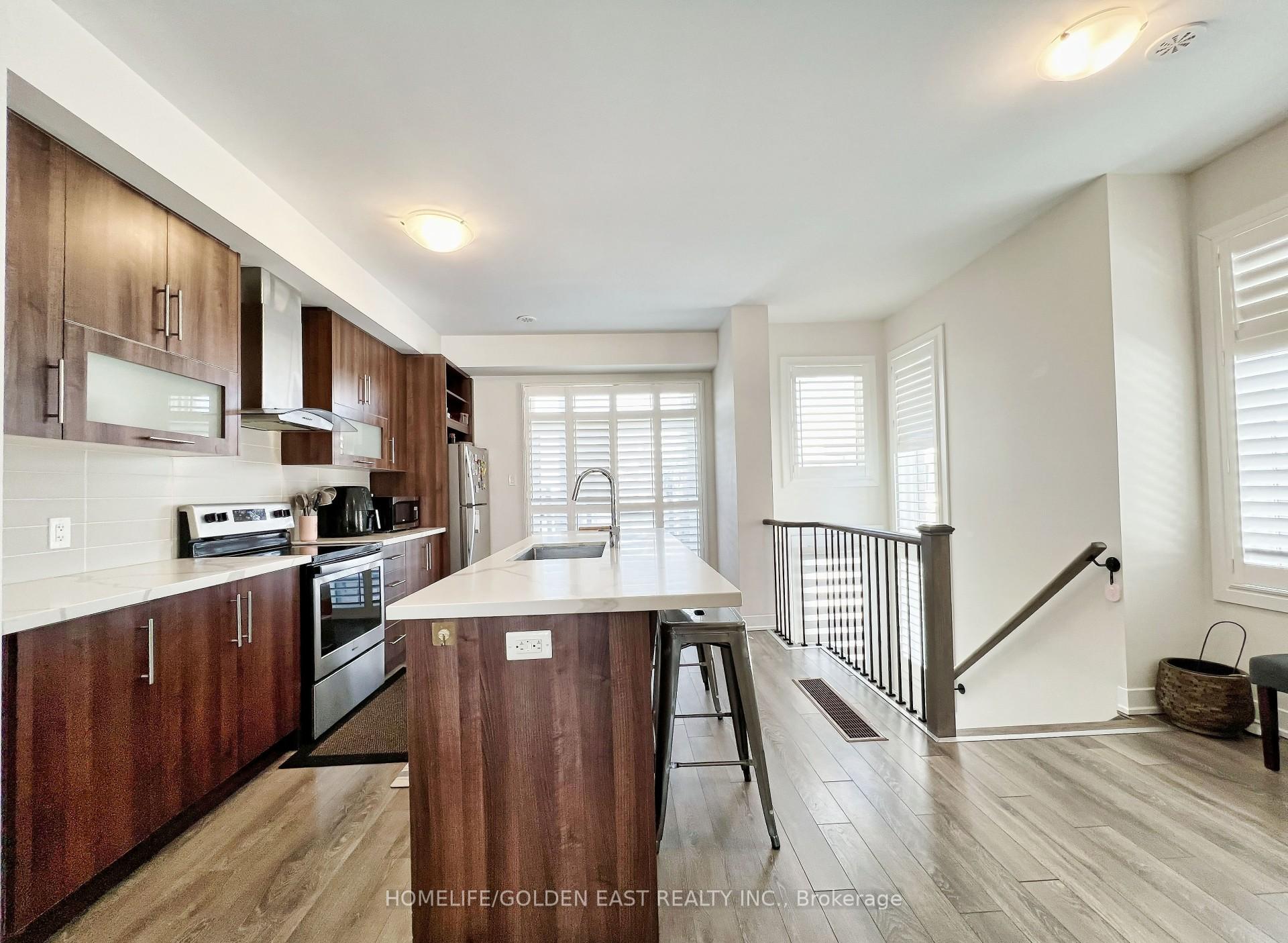 Photo 40 of 1 Shawfield Way, Whitby, Pringle Creek — HOMEH