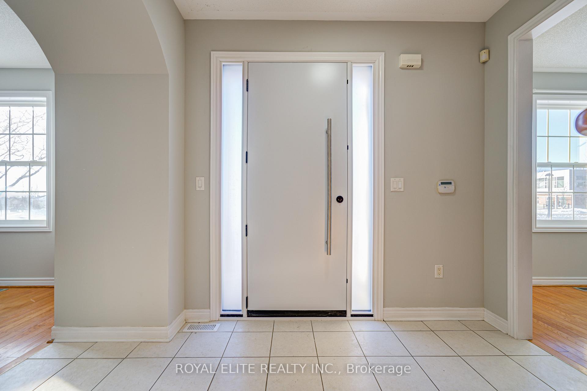 Photo 2 of 34 Murison Drive, Markham, Cathedraltown — HOMEH