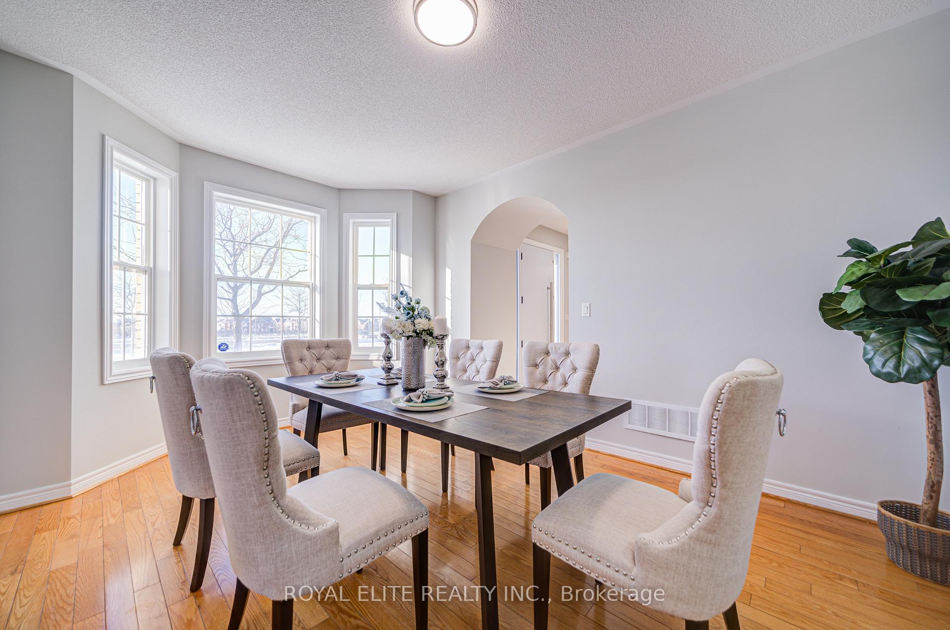 Photo 15 of 34 Murison Drive, Markham, Cathedraltown — HOMEH