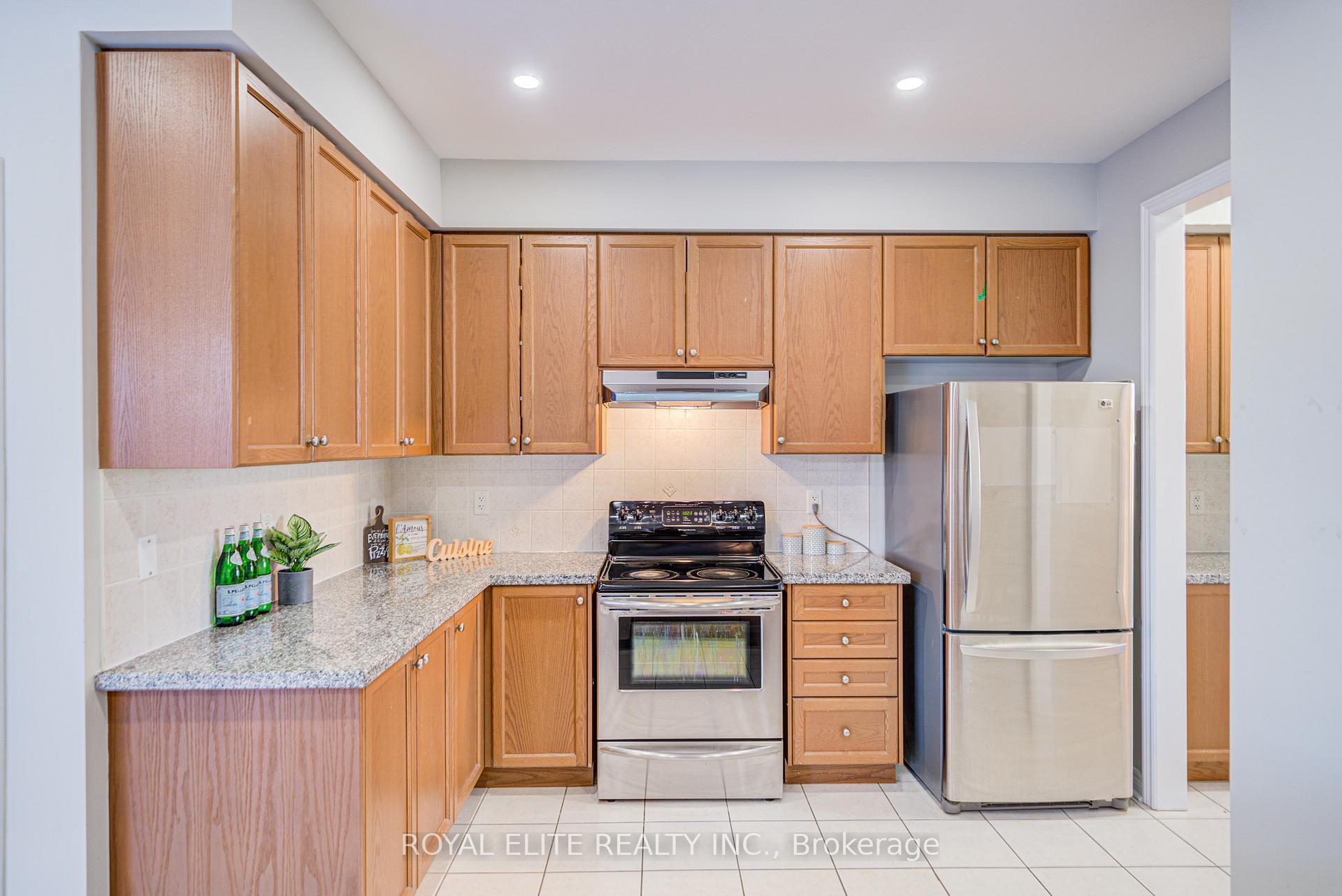 Photo 13 of 34 Murison Drive, Markham, Cathedraltown — HOMEH