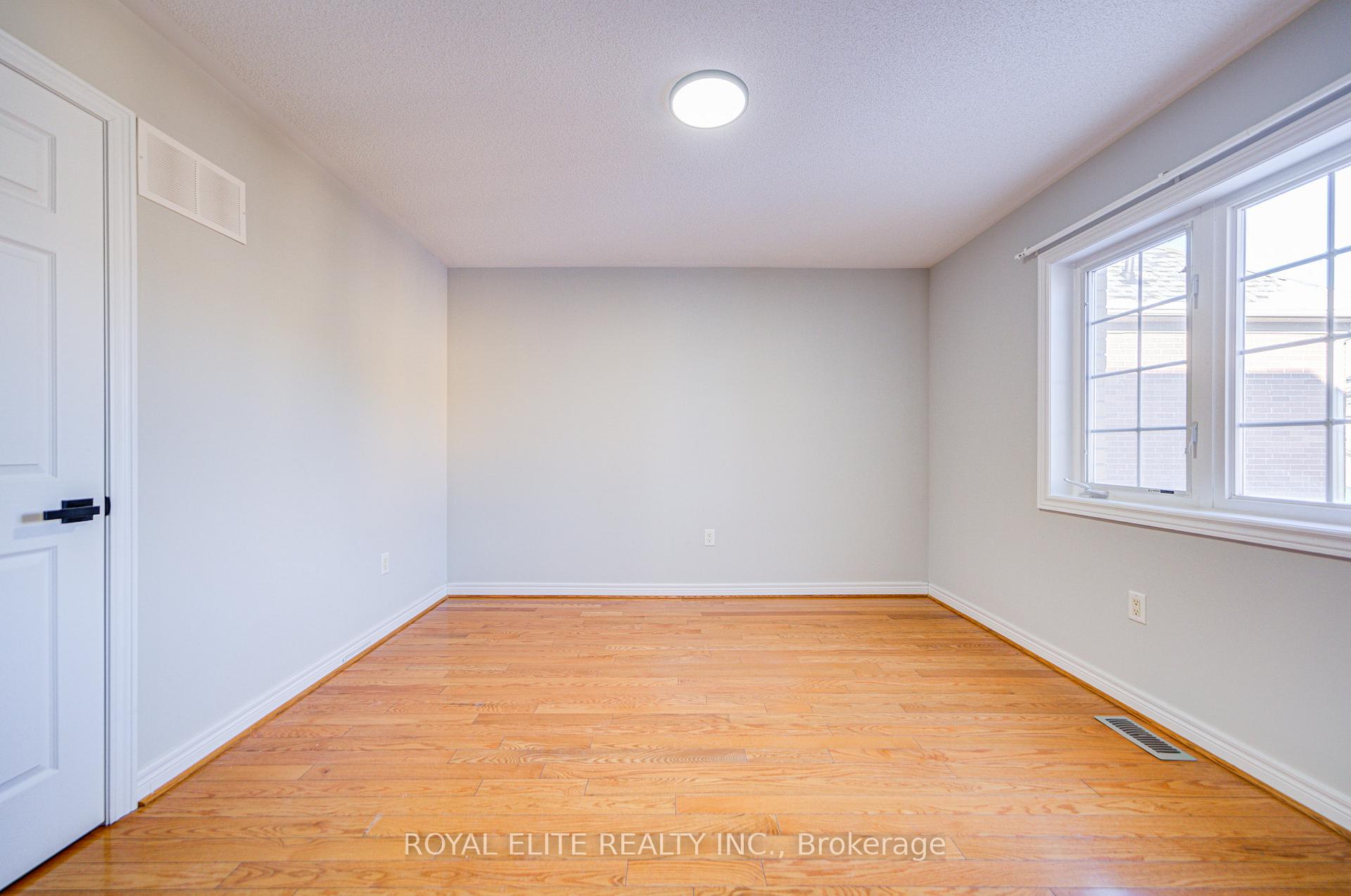 Photo 31 of 34 Murison Drive, Markham, Cathedraltown — HOMEH