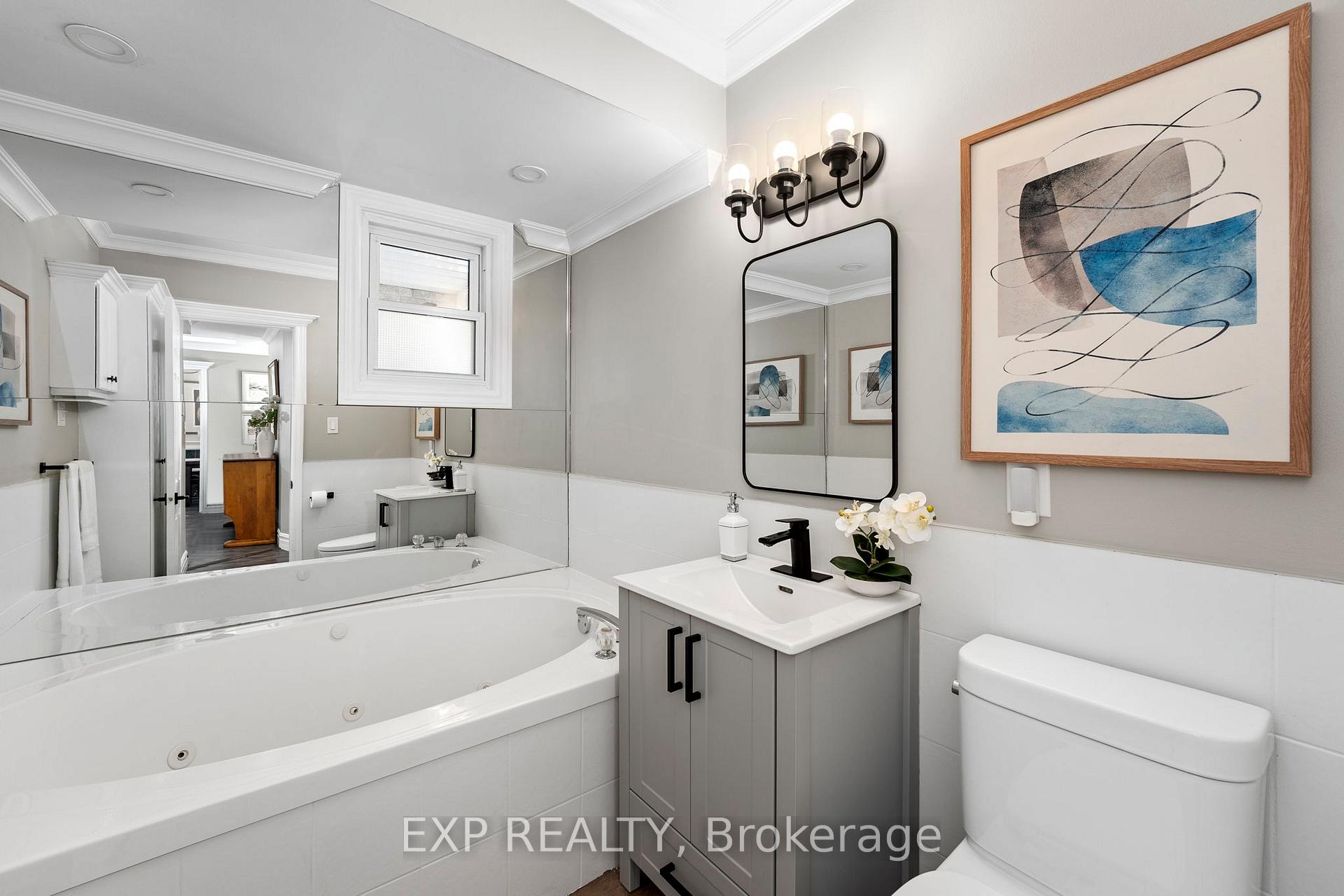 Photo 15 of 12 Golfview Crescent, Georgina, Sutton & Jackson's Point — HOMEH