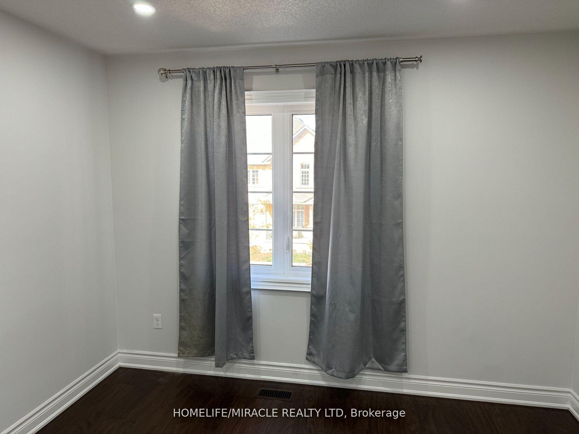 Photo 20 of 31 Saint Dennis Road, Brampton, Sandringham-Wellington North — HOMEH
