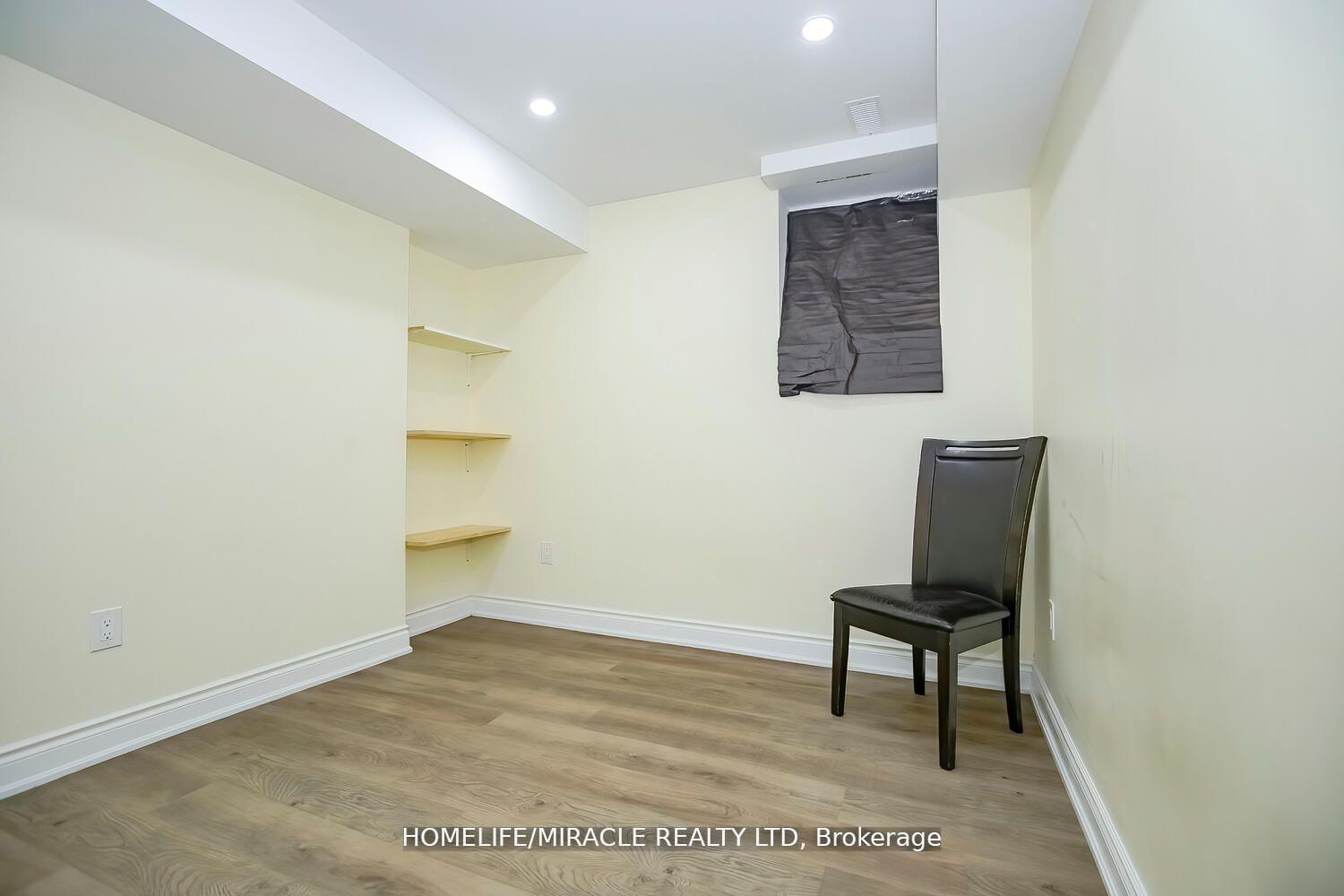 Photo 30 of 31 Saint Dennis Road, Brampton, Sandringham-Wellington North — HOMEH