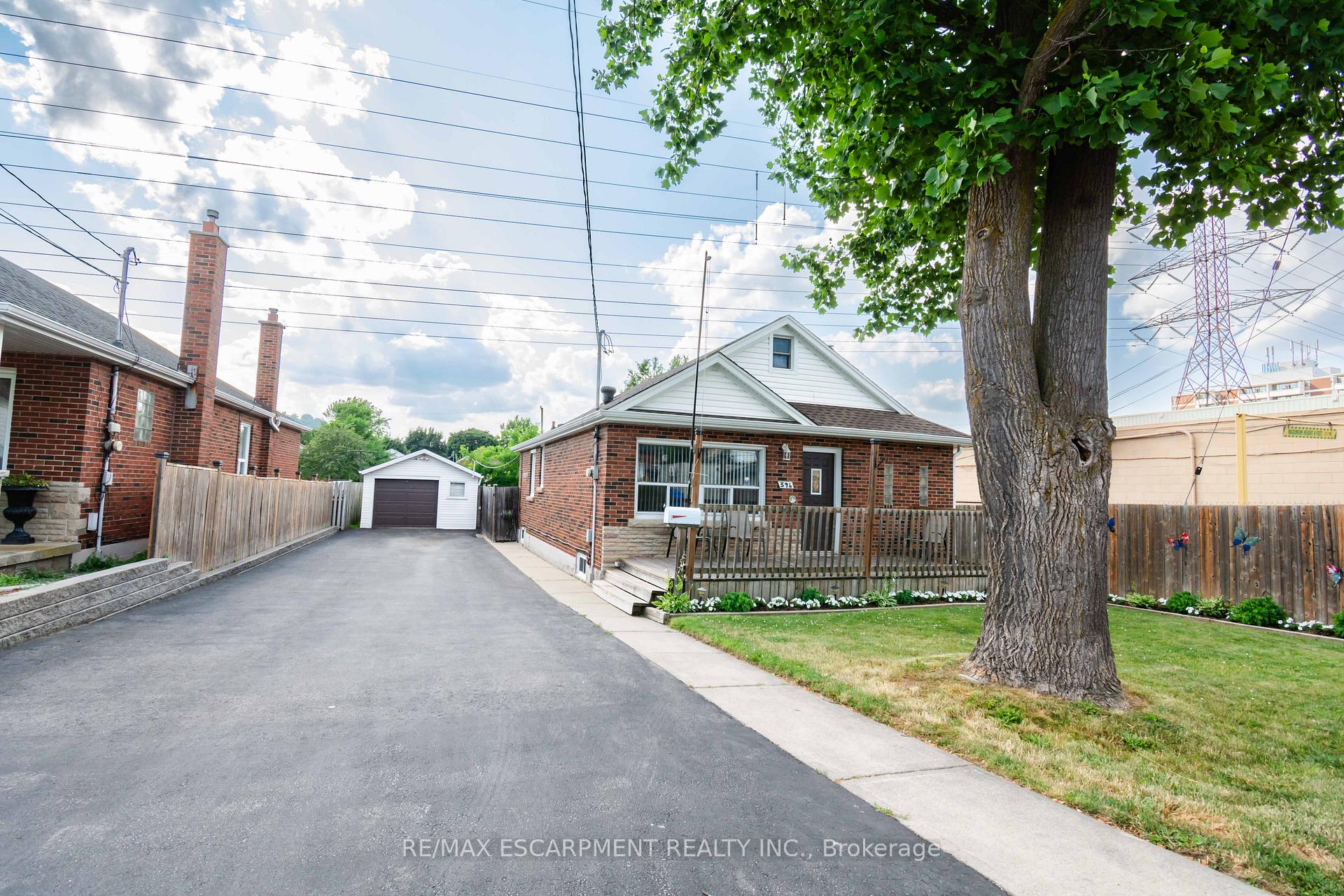Photo 3 of 396 Cochrane Road, Hamilton, Rosedale — HOMEH