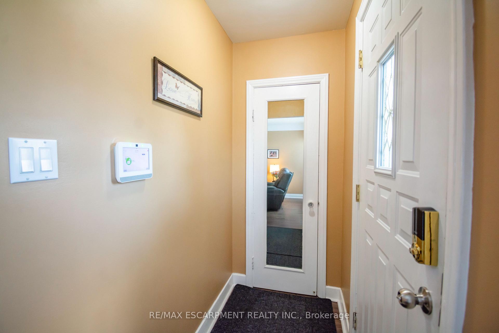 Photo 5 of 396 Cochrane Road, Hamilton, Rosedale — HOMEH