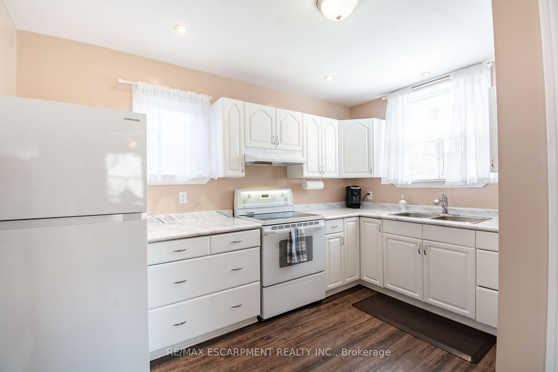 Photo 11 of 396 Cochrane Road, Hamilton, Rosedale — HOMEH