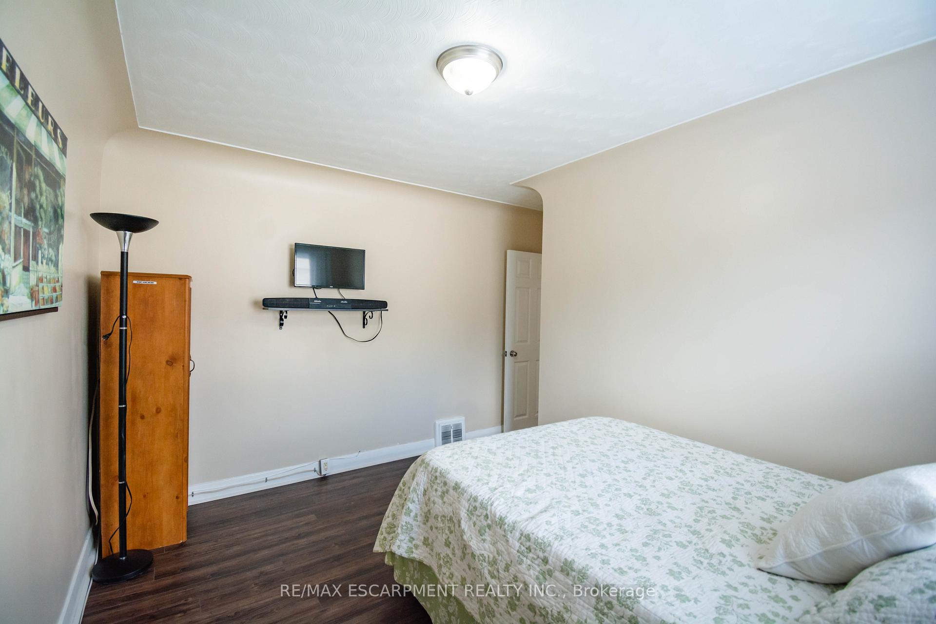 Photo 16 of 396 Cochrane Road, Hamilton, Rosedale — HOMEH