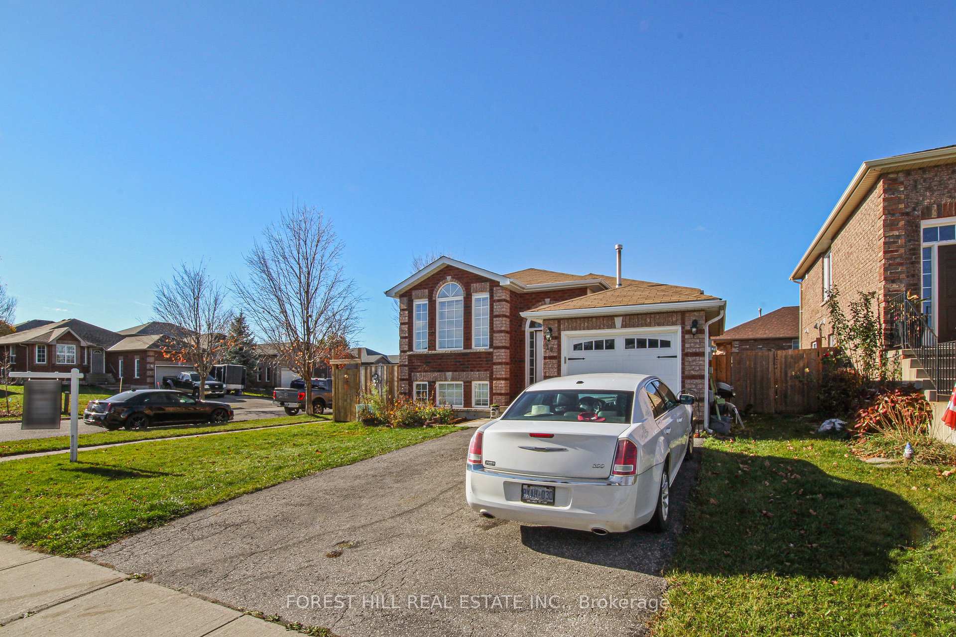 Photo 4 of 26 Quinlan Road, Barrie, Georgian Drive — HOMEH
