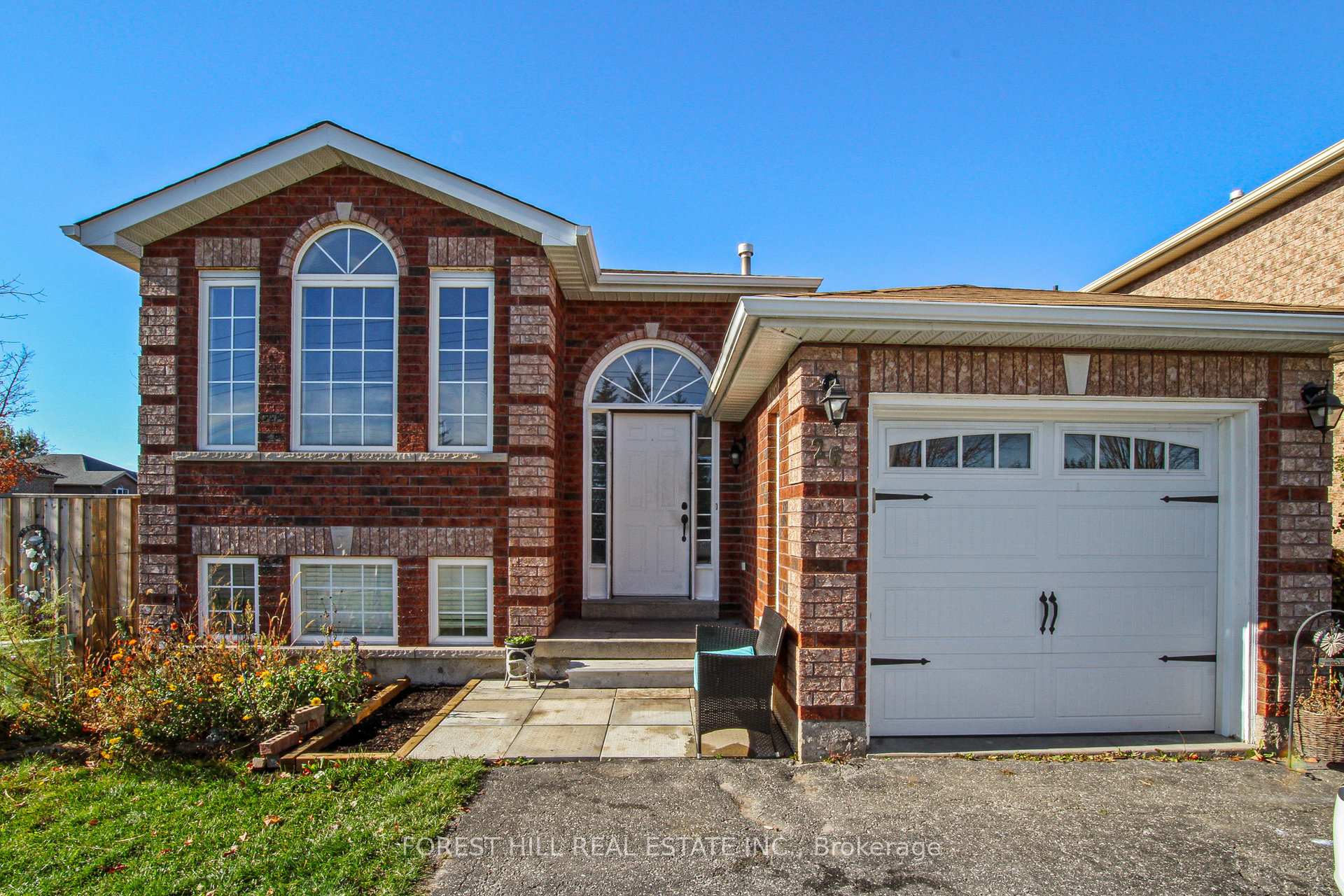 Photo 3 of 26 Quinlan Road, Barrie, Georgian Drive — HOMEH