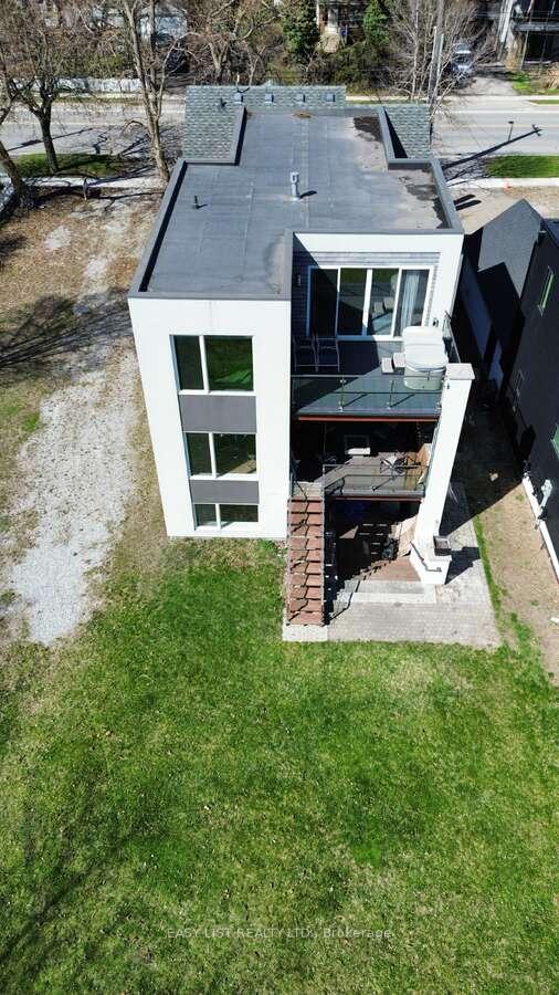 Photo 4 of 975 Beach Boulevard, Hamilton, Hamilton Beach — HOMEH
