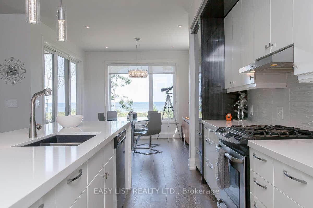 Photo 17 of 975 Beach Boulevard, Hamilton, Hamilton Beach — HOMEH