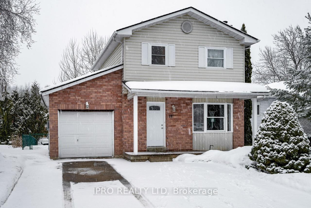 Front of 19 Reid Crescent