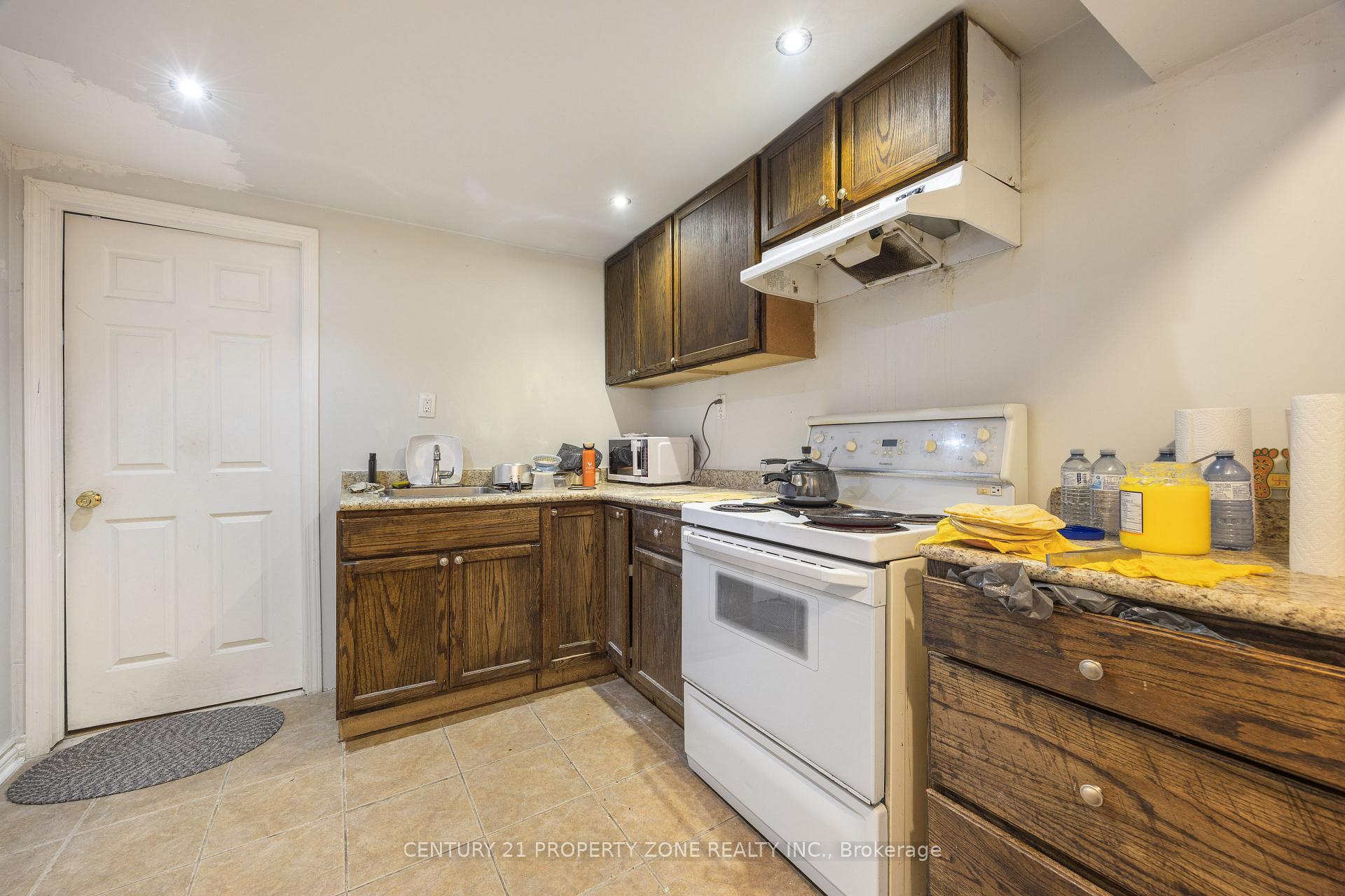Photo 31 of 1 Traymore Street, Brampton, Fletcher's Meadow — HOMEH