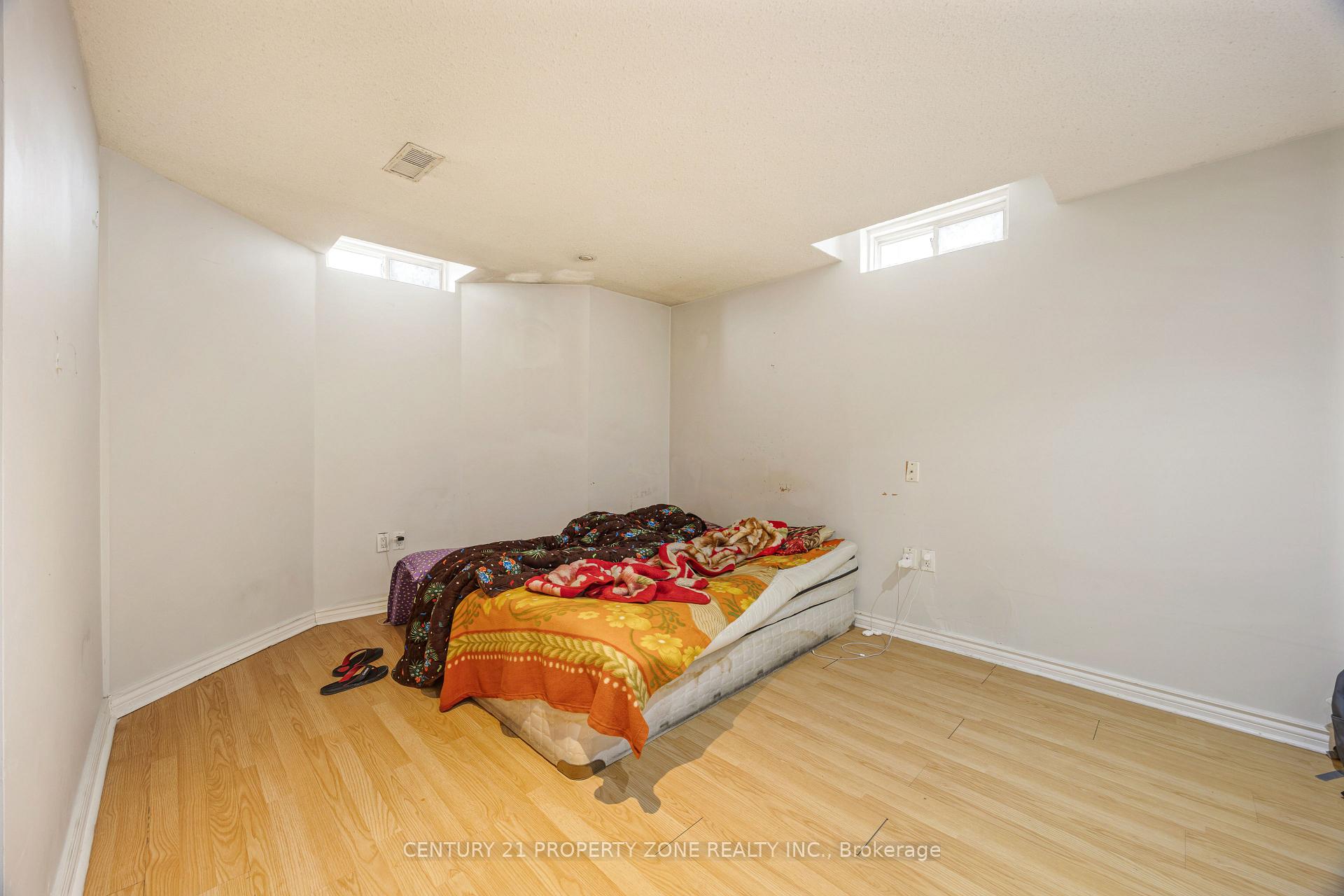 Photo 29 of 1 Traymore Street, Brampton, Fletcher's Meadow — HOMEH