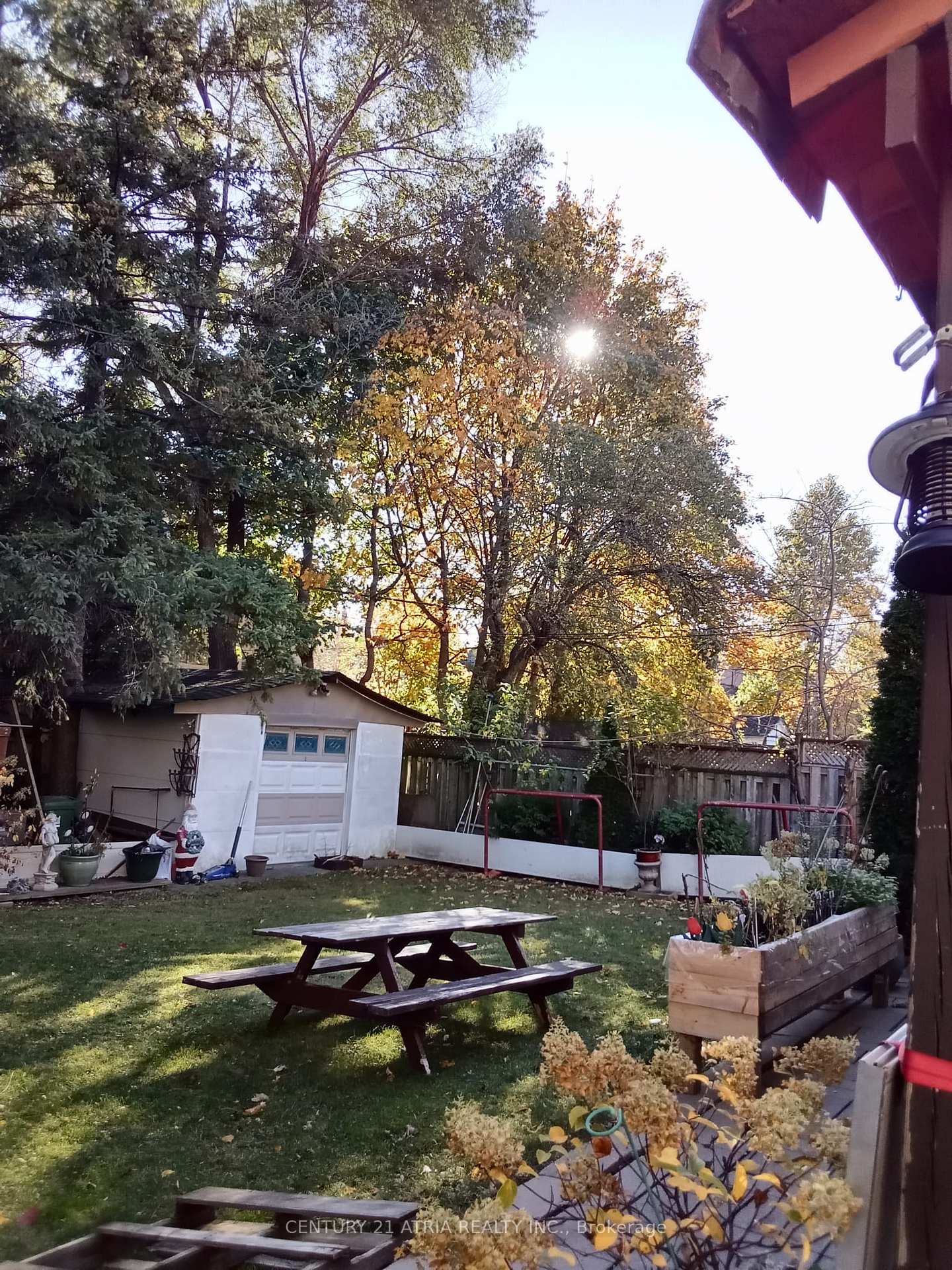 Photo 2 of 117 Fairholme Avenue, Toronto, Englemount-Lawrence — HOMEH